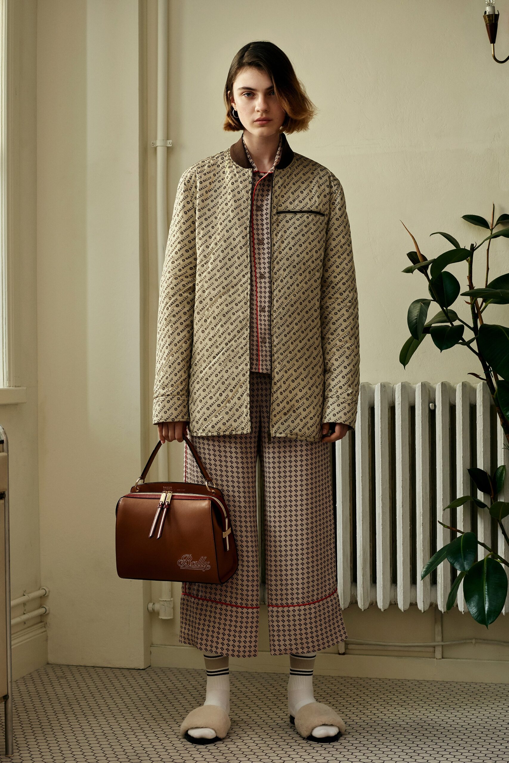 beige cotton long-sleeve collared relaxed buttoned printed jacket
