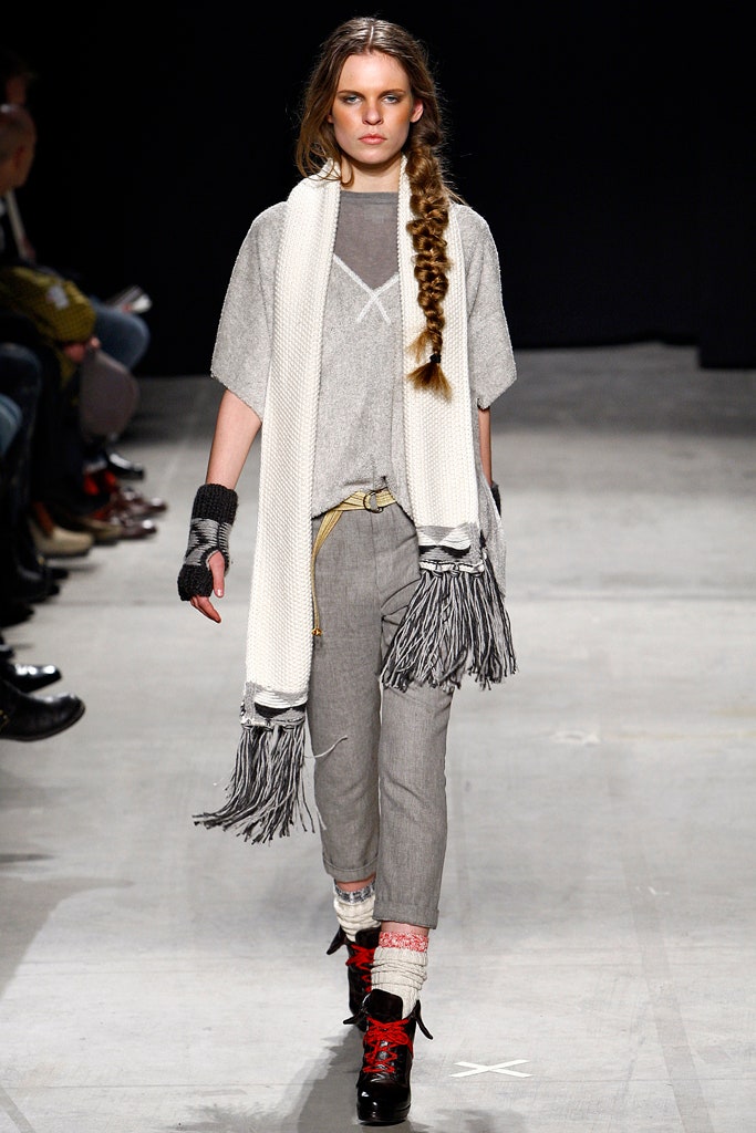 gray relaxed top and pants