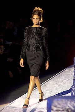 black velvet long-sleeve collared fitted buttoned jacket
