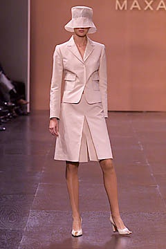 white cotton long-sleeve collared tailored buttoned suit