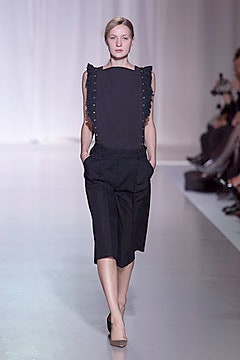 black fitted sleeveless dress
