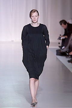 black relaxed midi dress