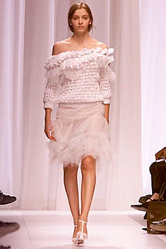 white tulle fitted tiered flowing mini skirt