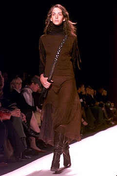 brown pleated midi dress with black boots