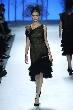 black lace fitted dress