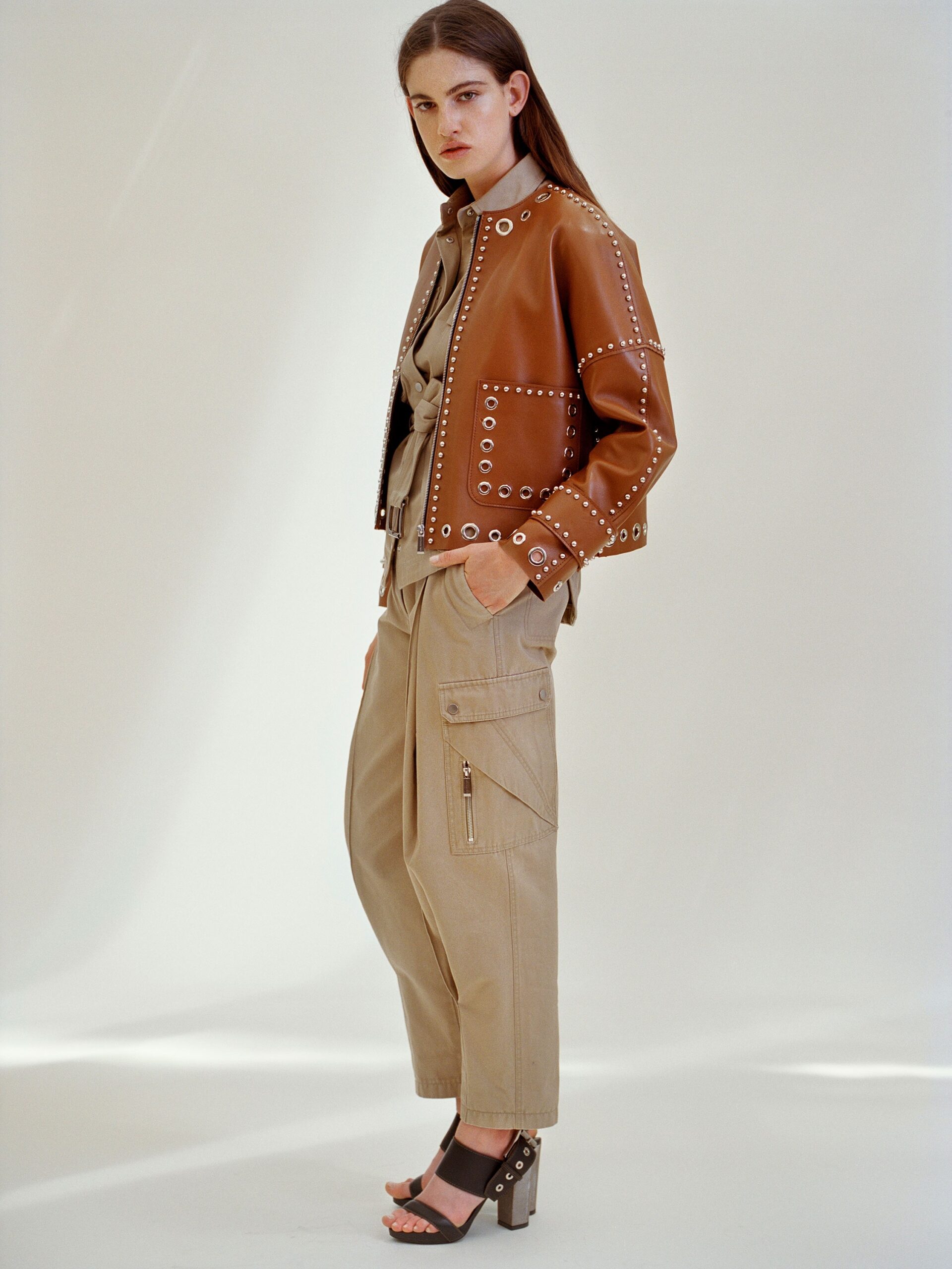 beige cotton relaxed cargo pants