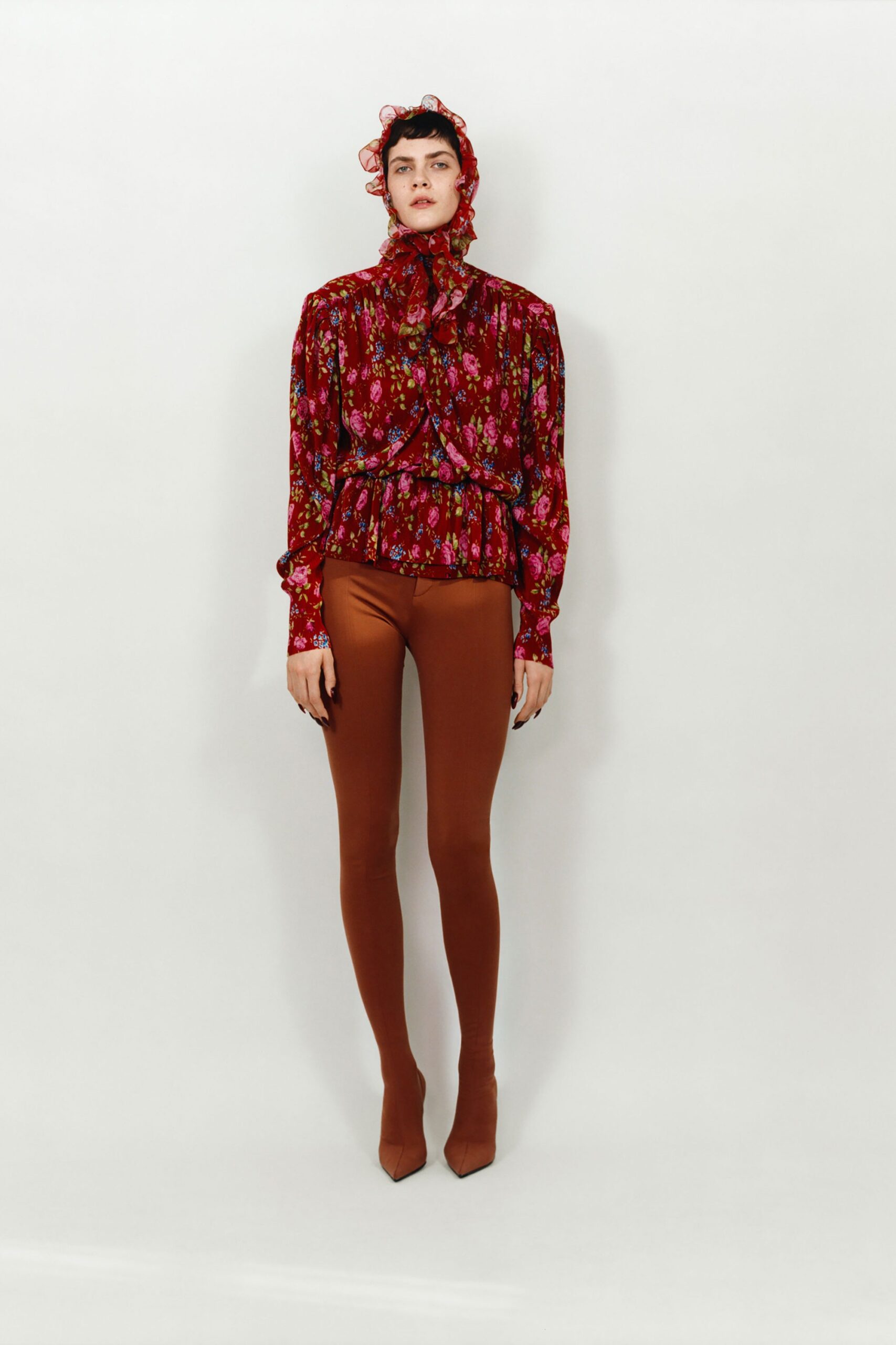 floral ruffled blouse with leggings