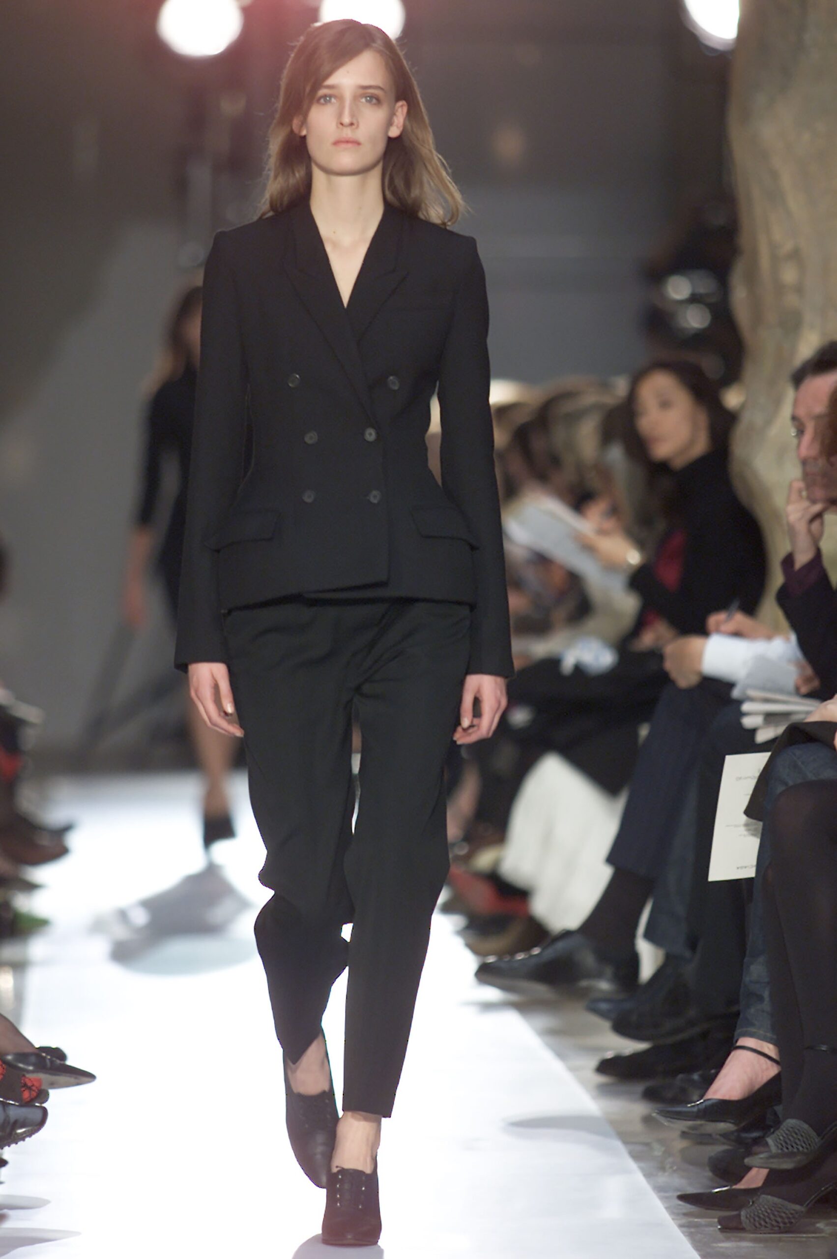 black wool long-sleeve collared tailored straight-leg suit