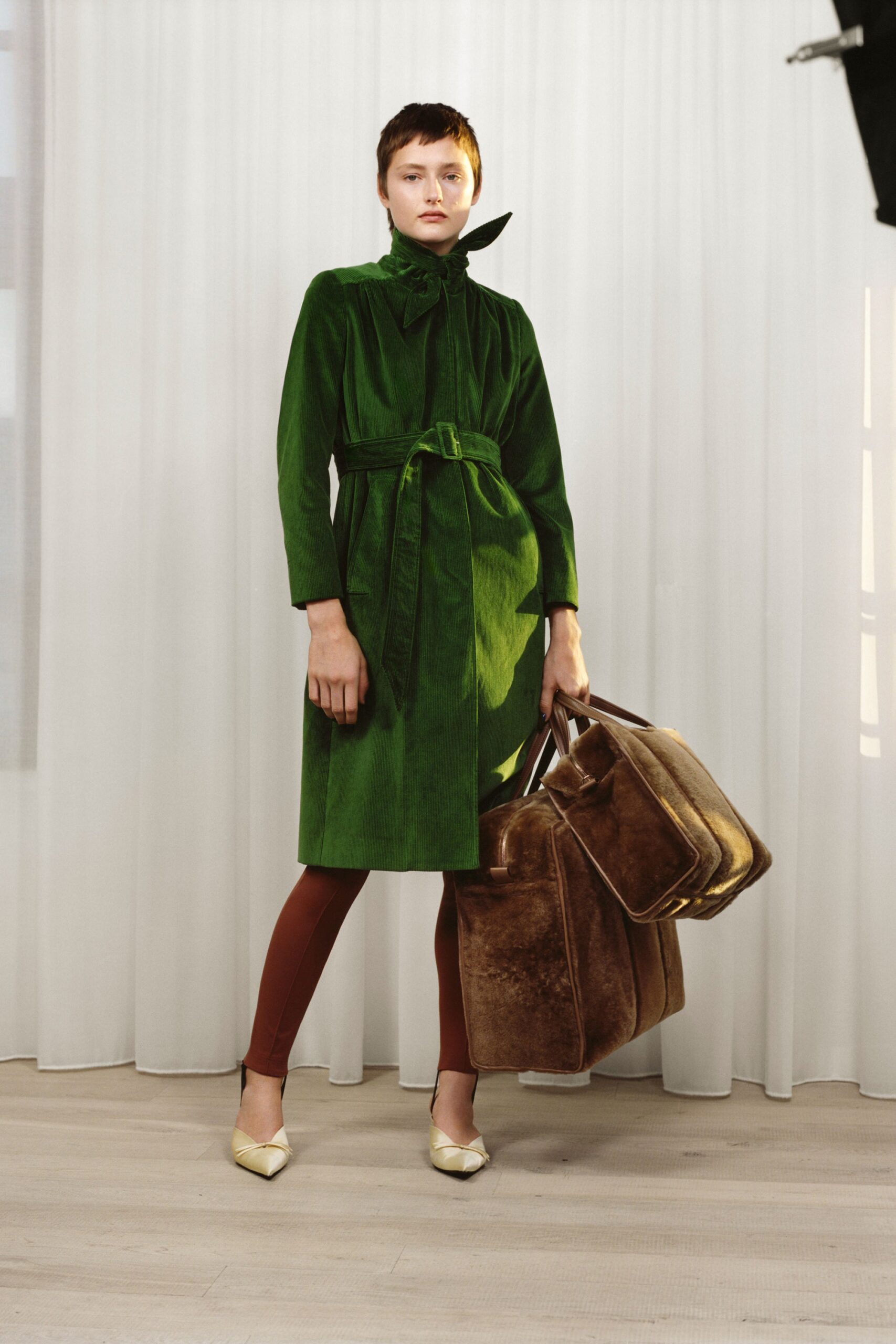 green velvet long-sleeve collared fitted belted coat