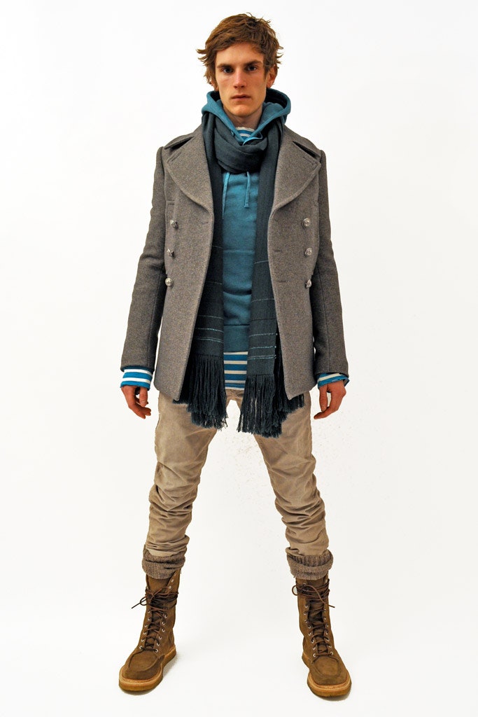 gray wool long-sleeve collared fitted buttoned jacket