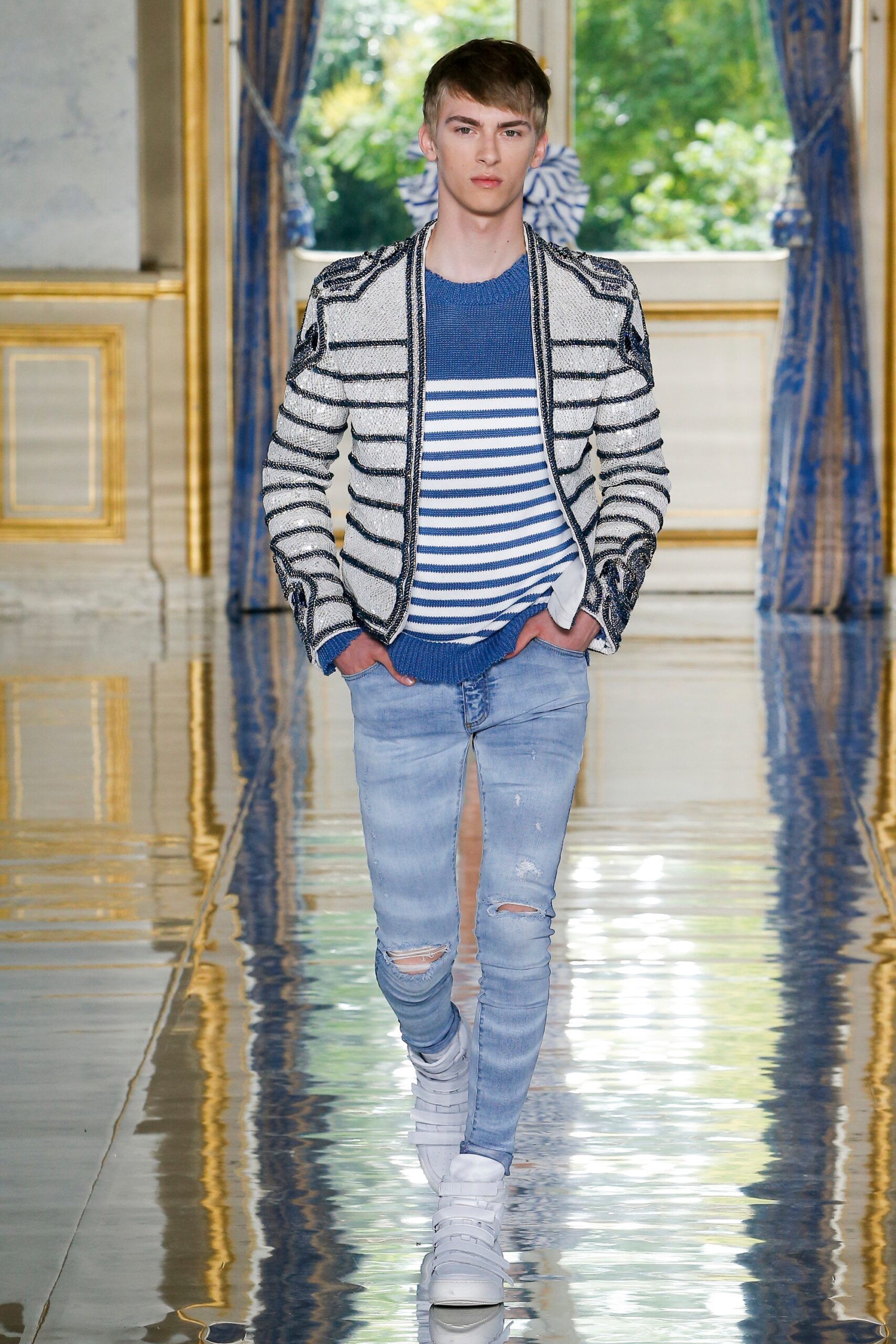 striped jacket and jeans outfit