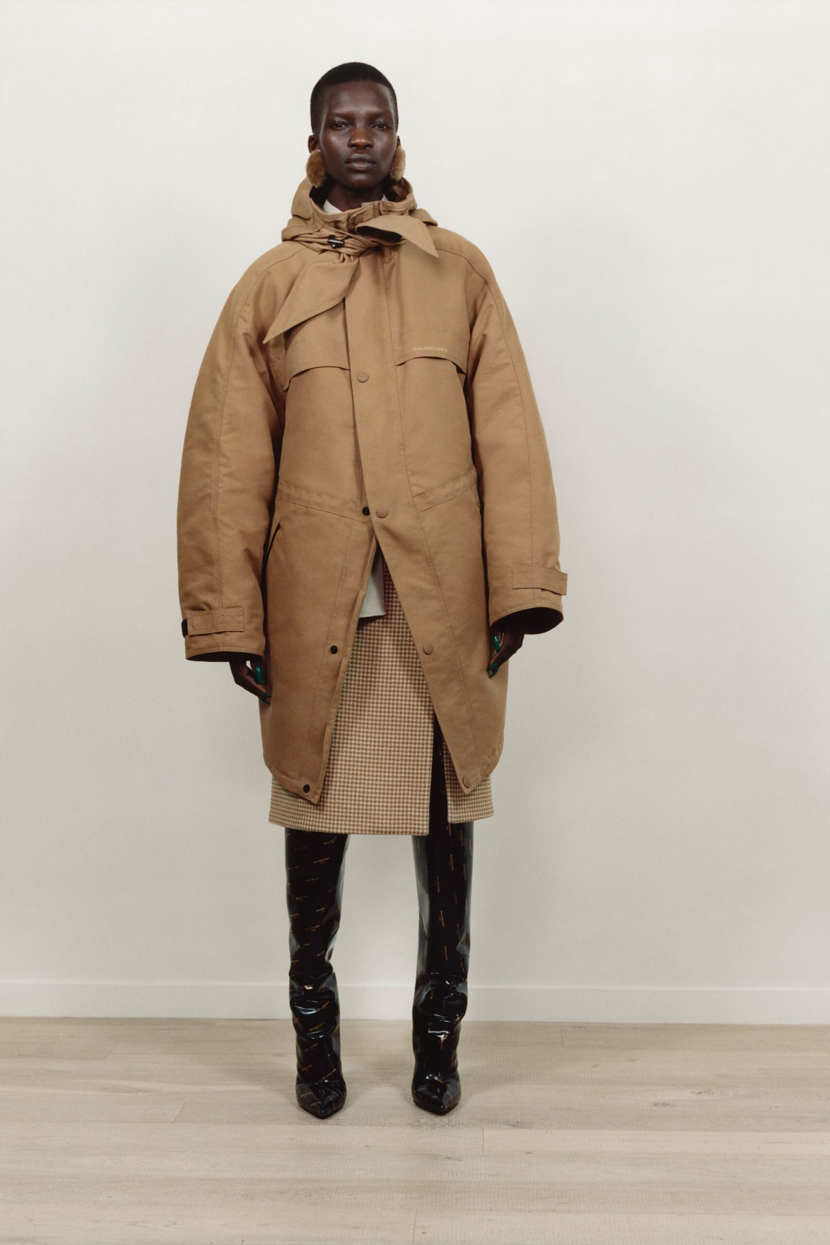 oversized brown coat with fitted skirt