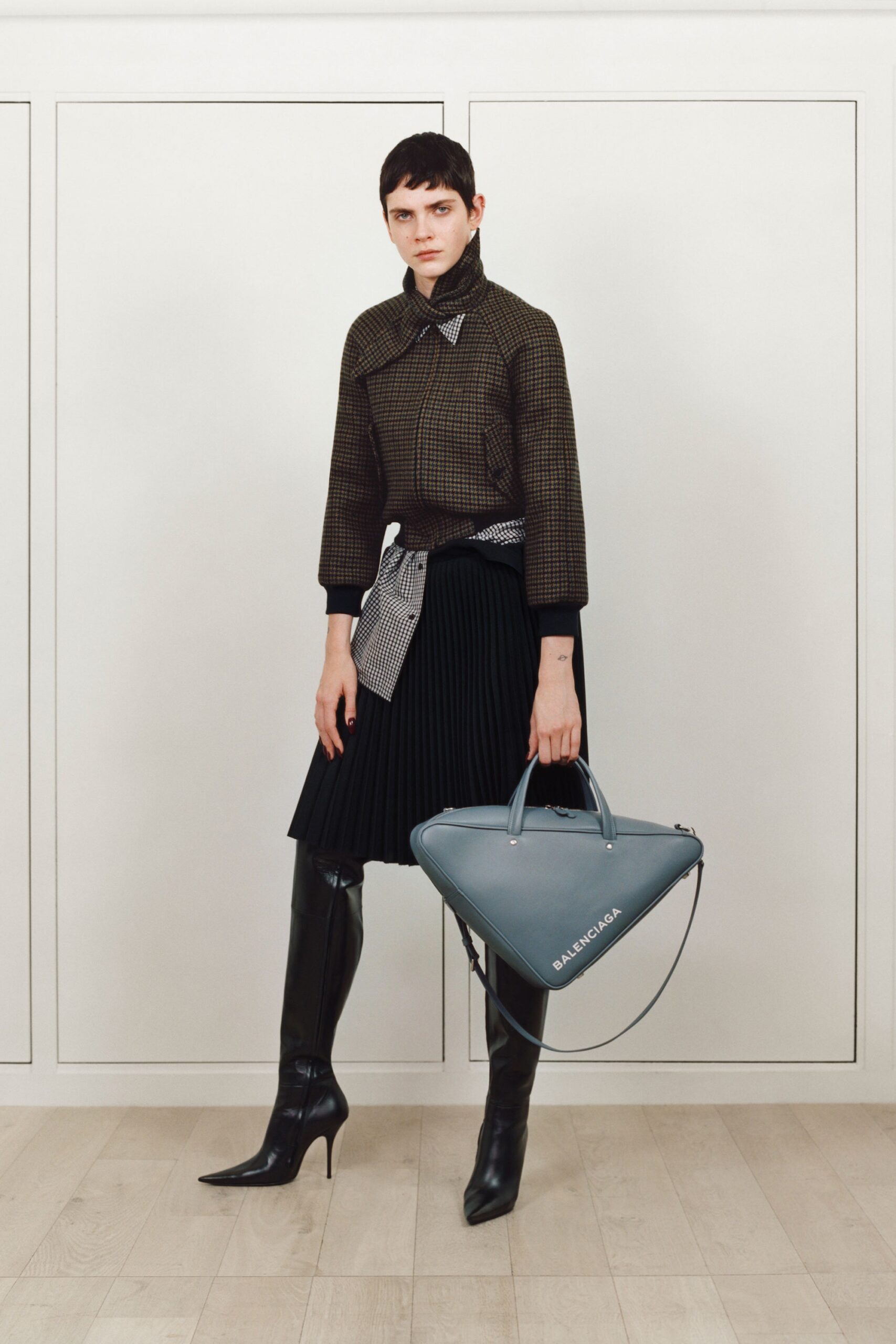black cotton long-sleeve collared fitted checked blouse