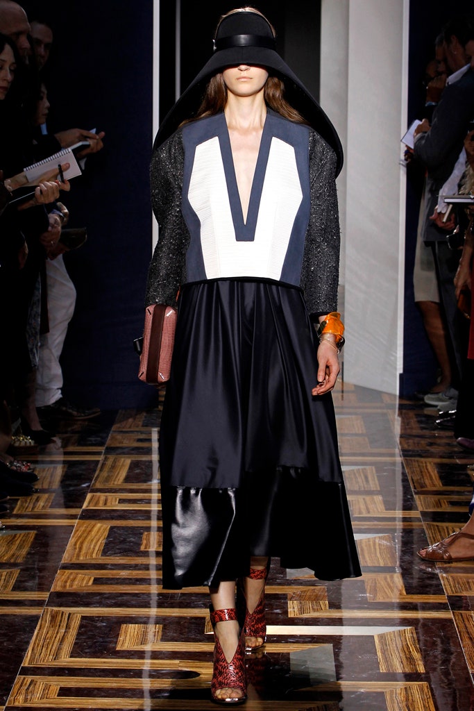 black wool long-sleeve collared structured zippered jacket