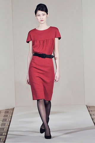 red fitted midi dress with black belt