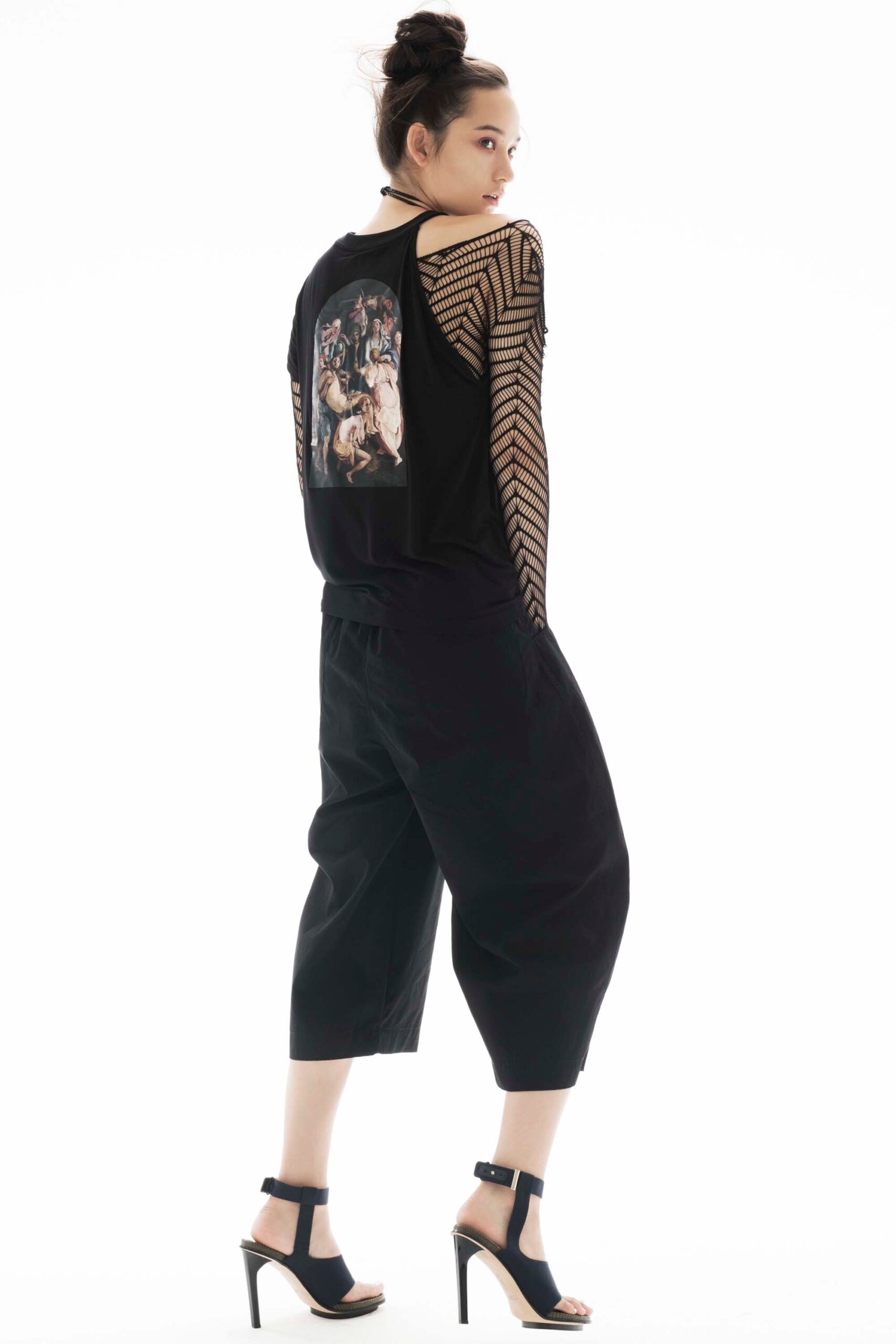 black relaxed top and pants