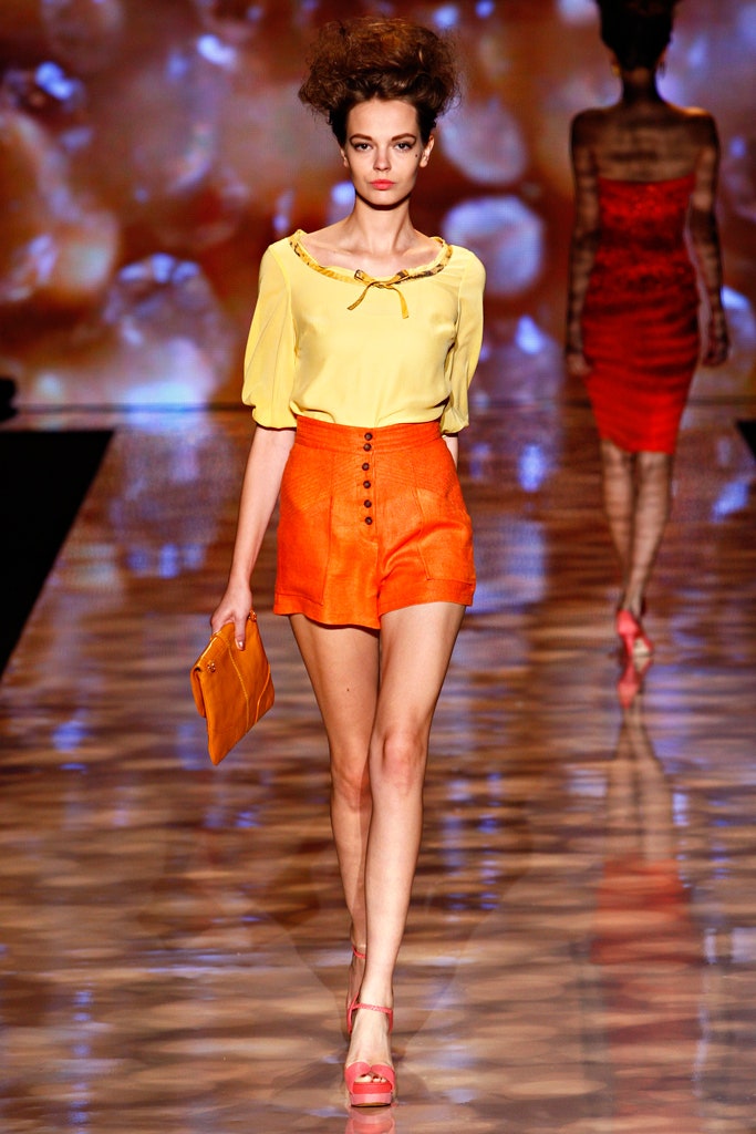 yellow blouse orange shorts outfit