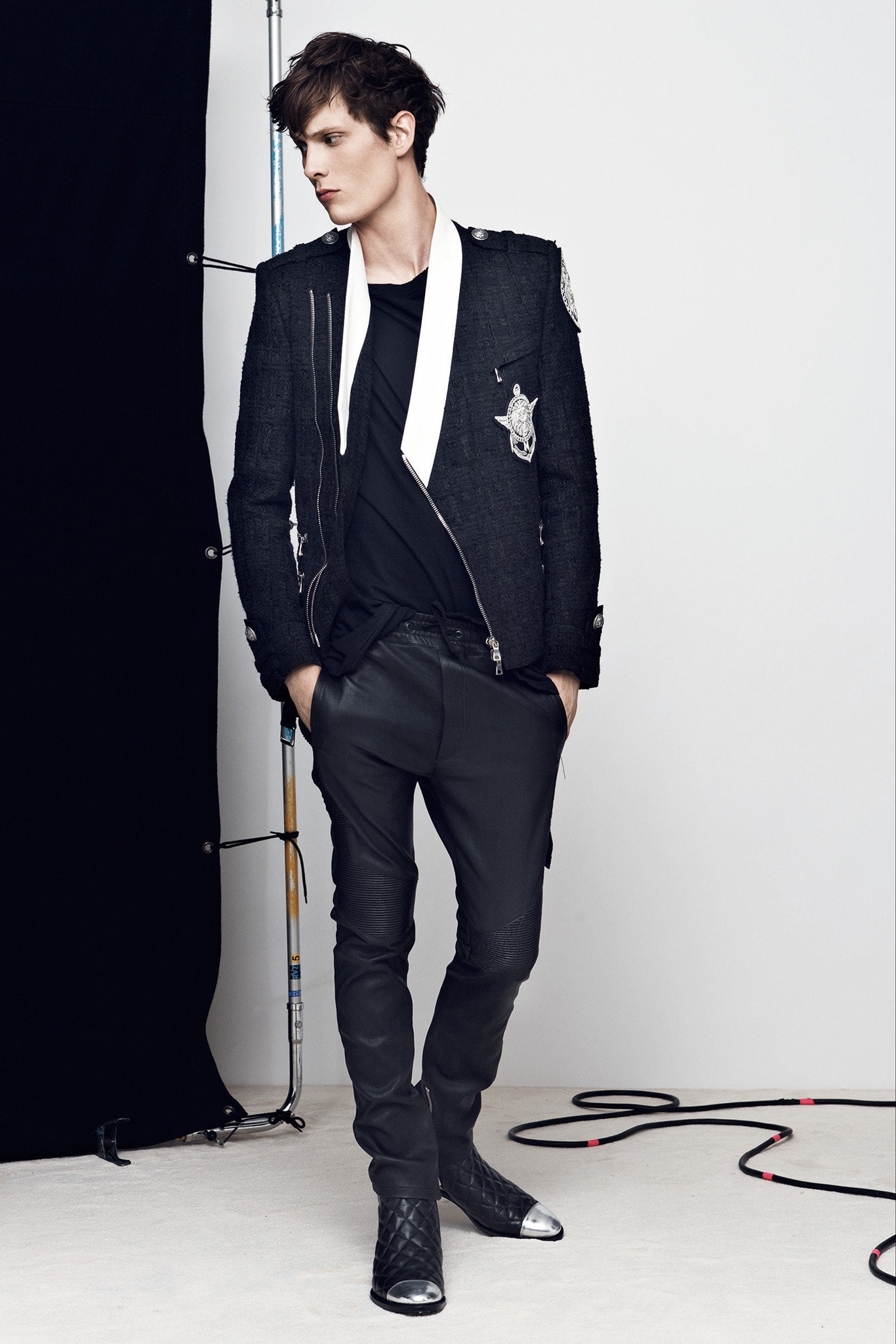 black tailored jacket with fitted t-shirt