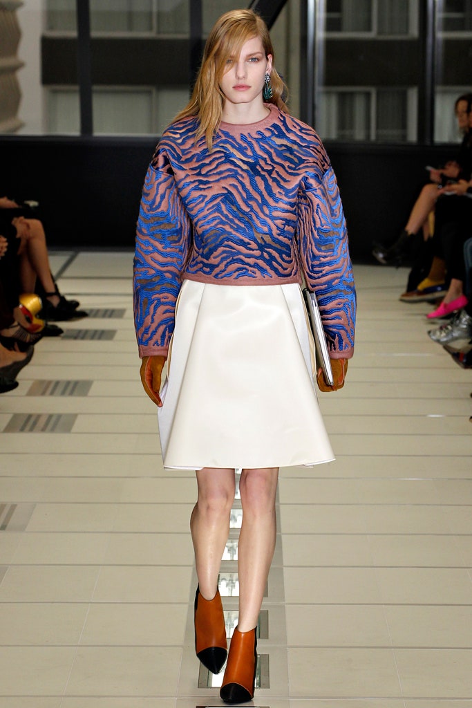 white fitted a-line short skirt
