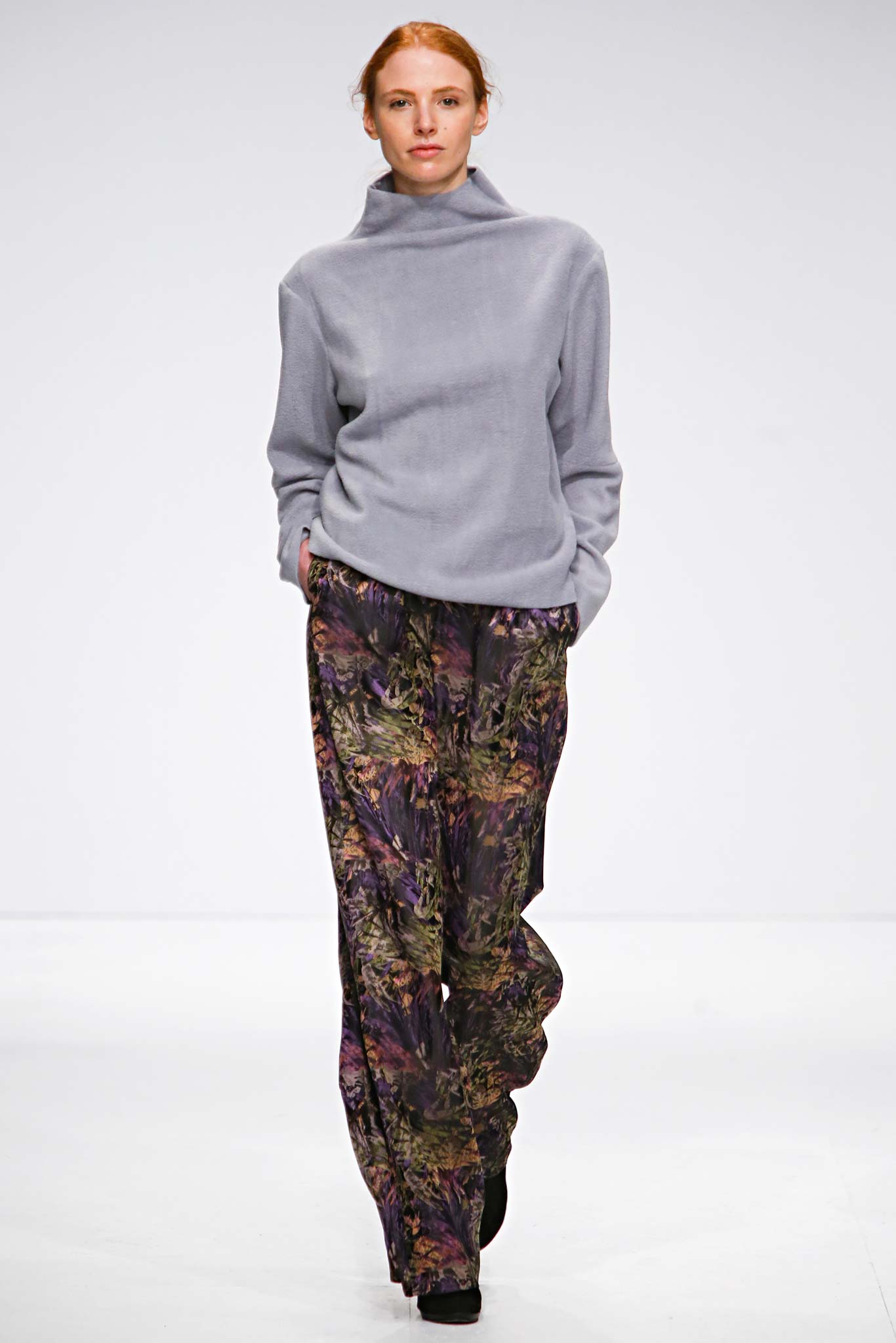 gray fleece top with multi pants
