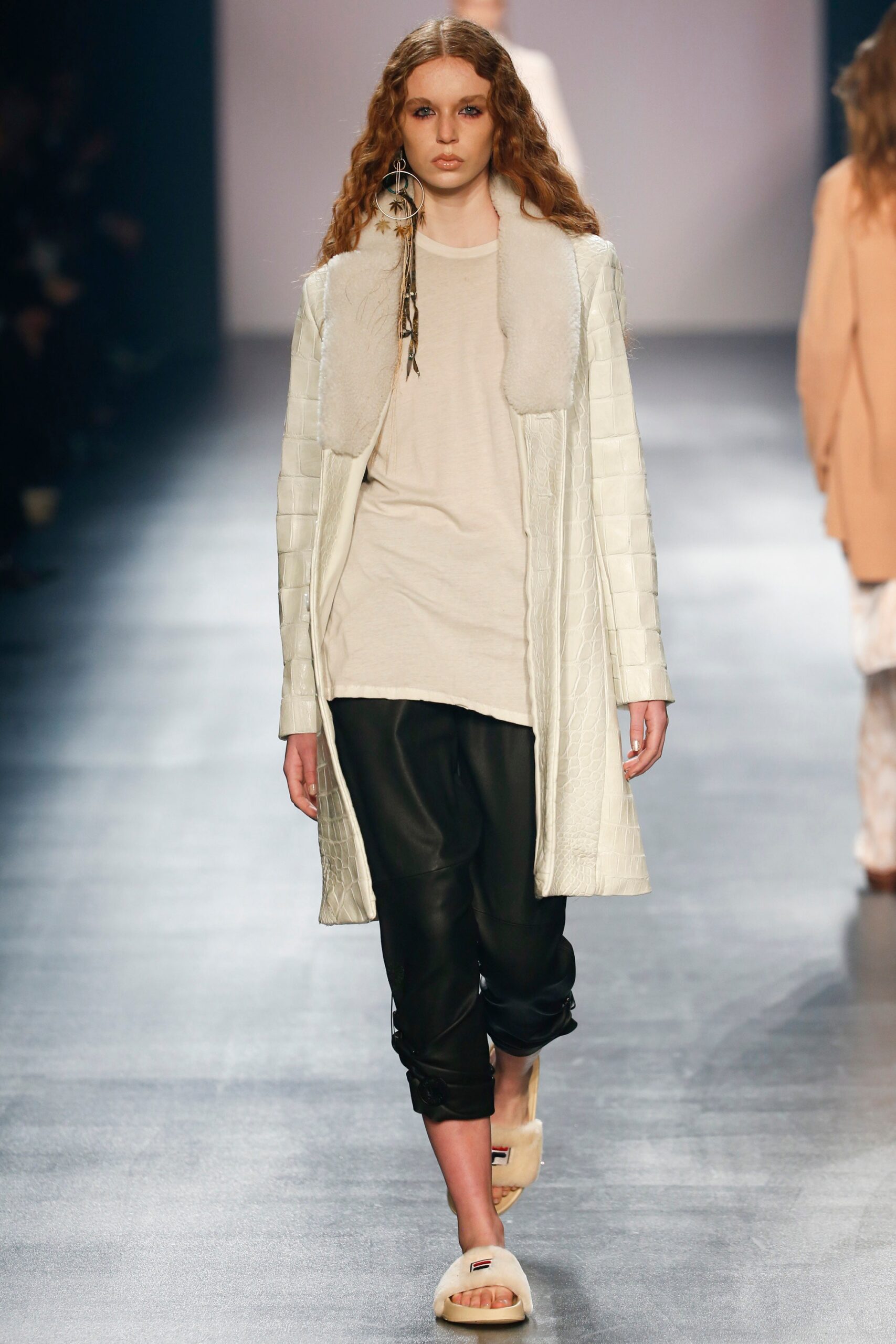 white leather long-sleeve collared fitted zippered coat