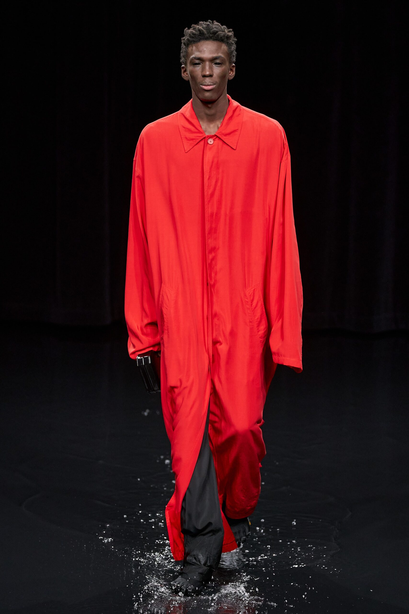 red cotton long-sleeve collared oversized zippered coat
