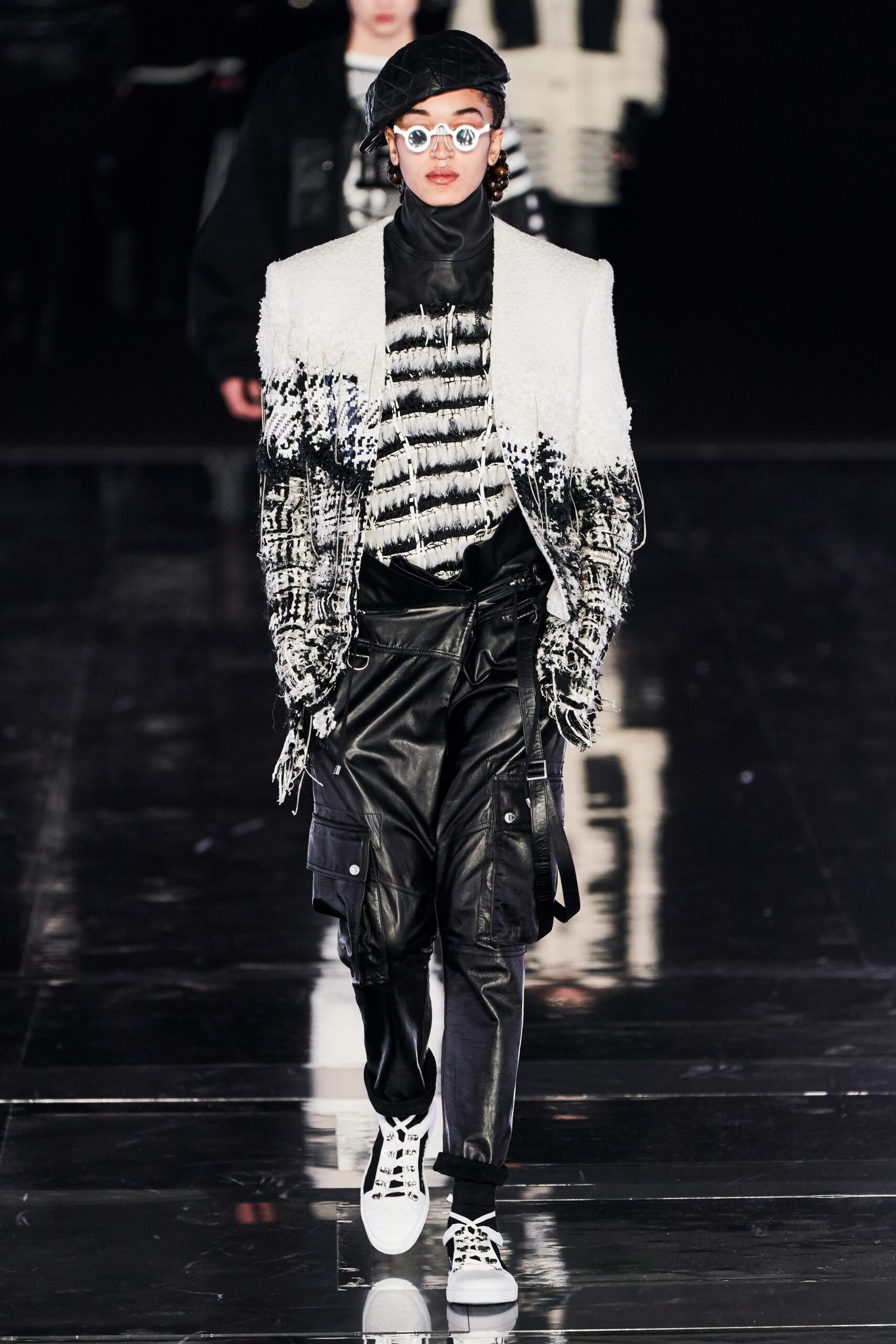 black cotton long-sleeve collared fitted layered zippered jacket