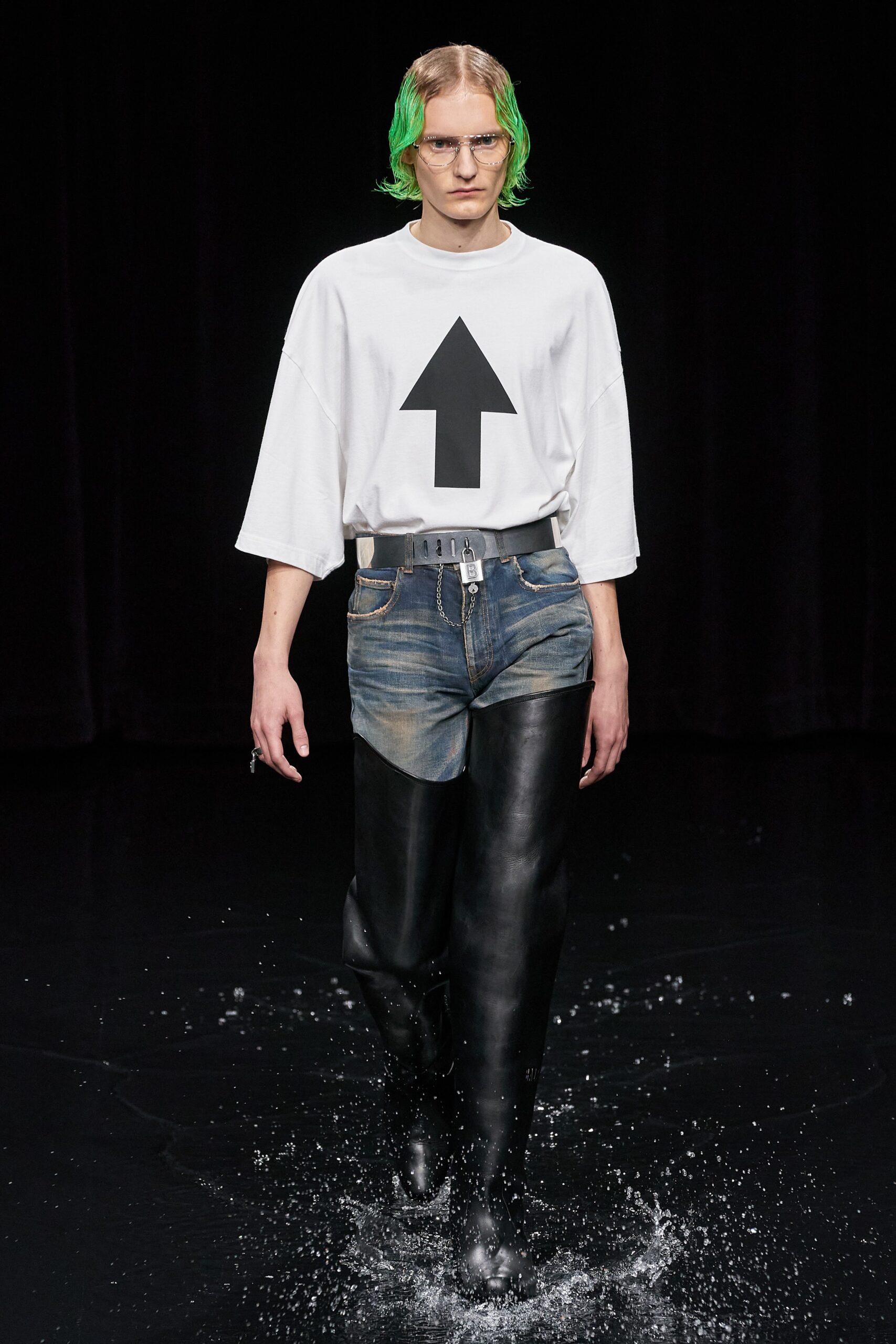 blue denim relaxed high-waisted distressed jeans