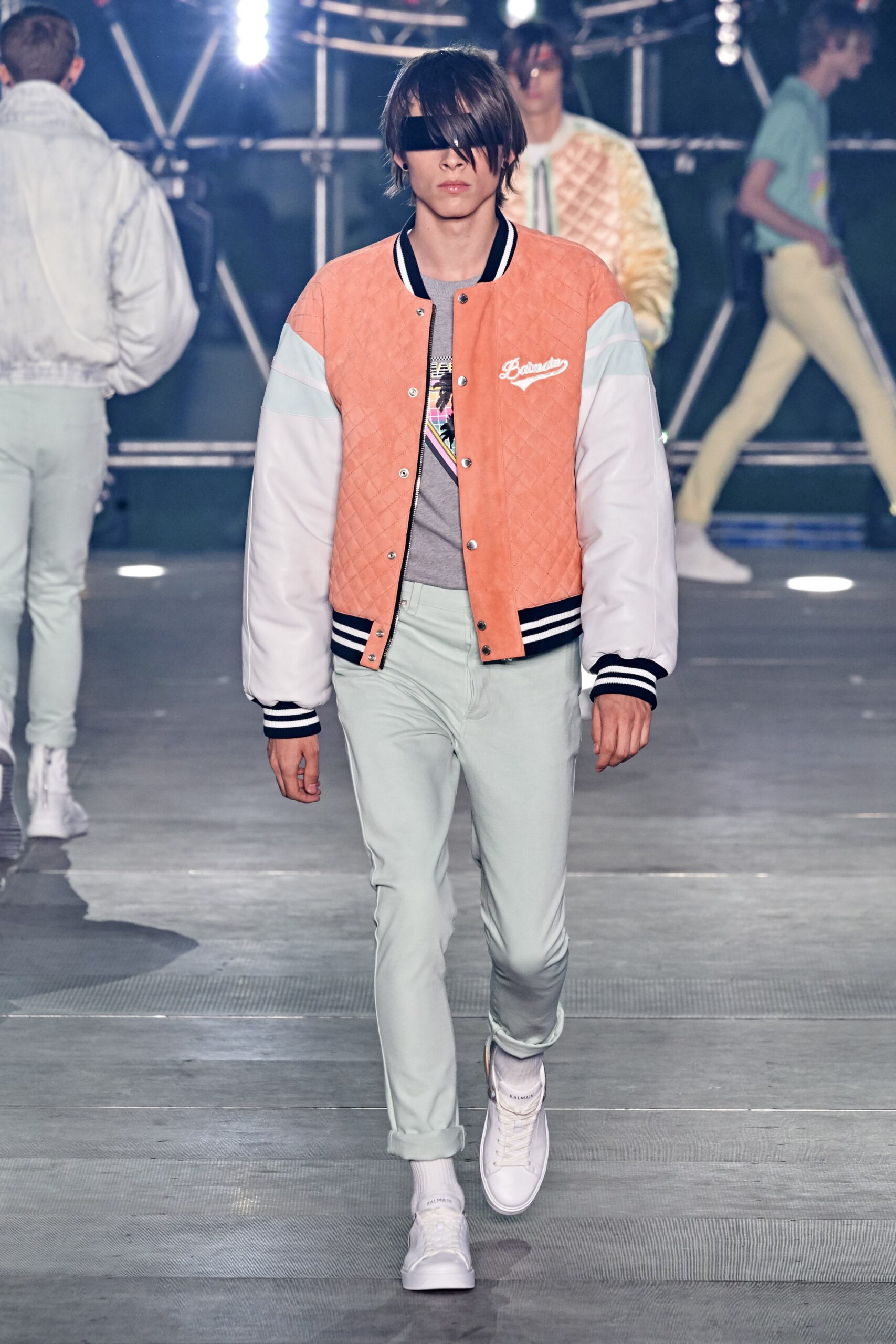 relaxed color-blocked jacket with t-shirt and pants