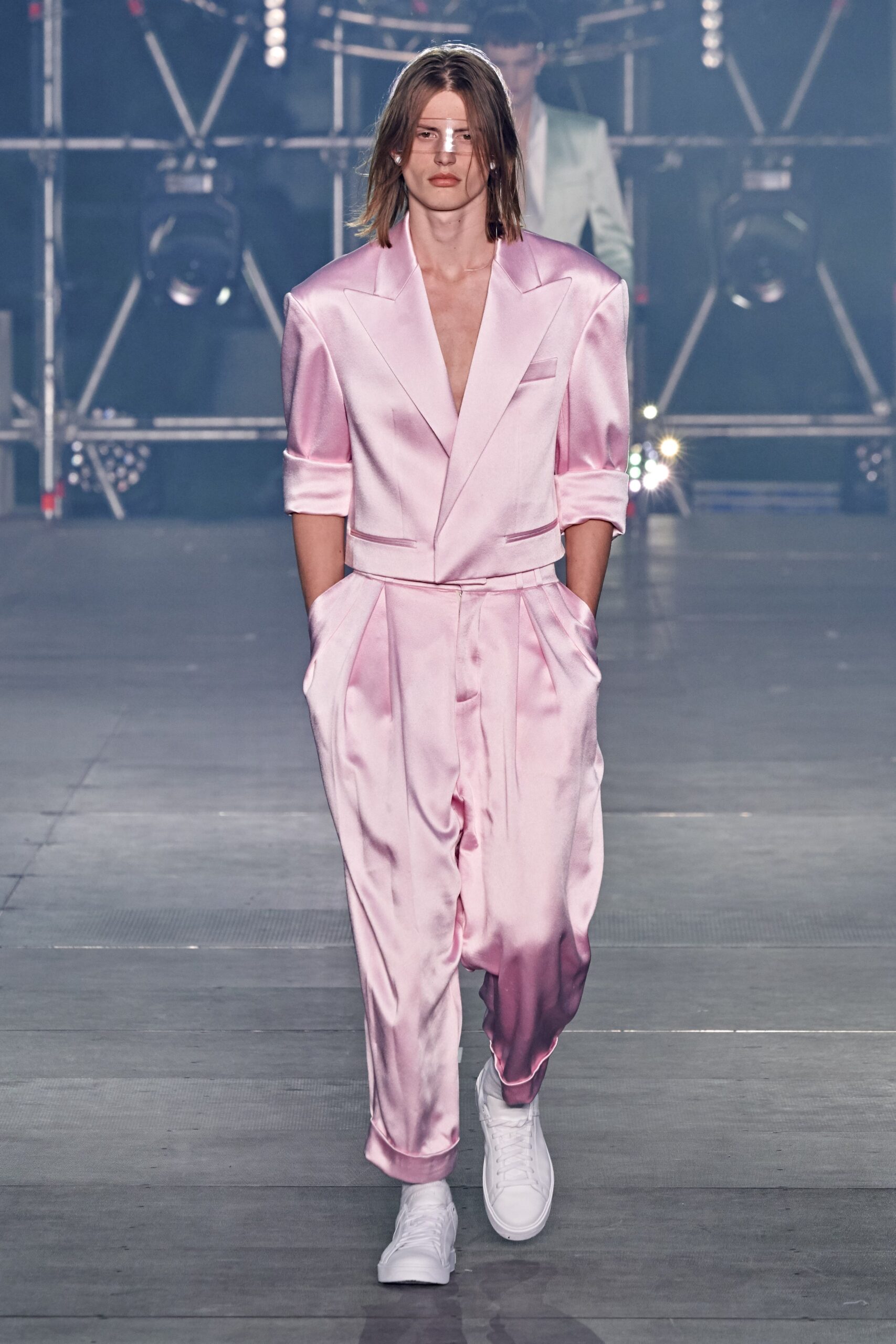 pink satin long-sleeve collared fitted zippered pockets suit