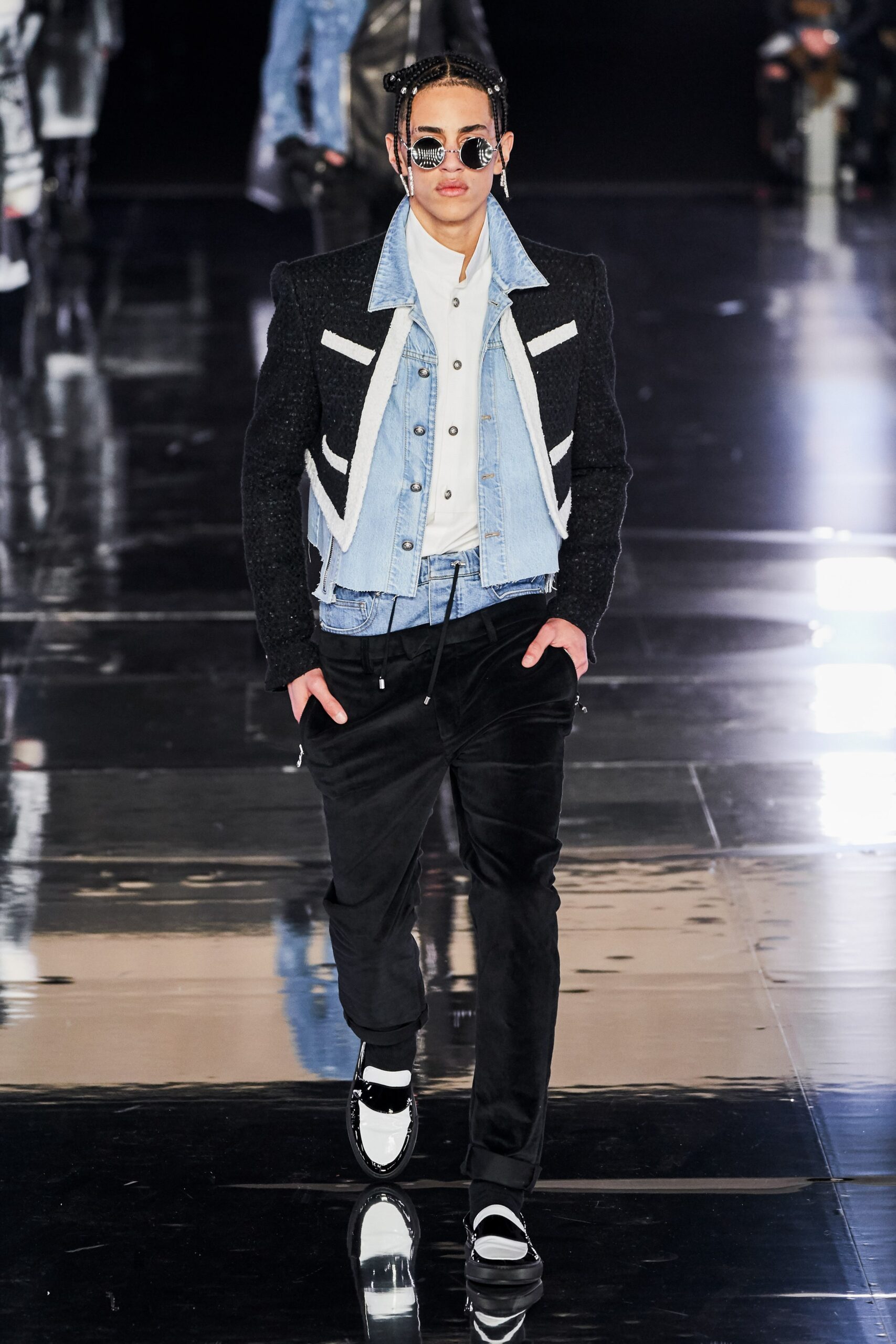 black denim long-sleeve collared fitted buttoned layered jacket