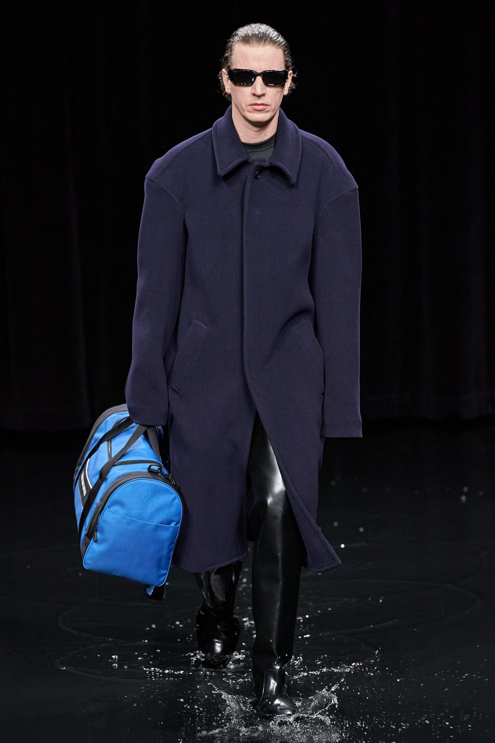 blue jersey zippered bag