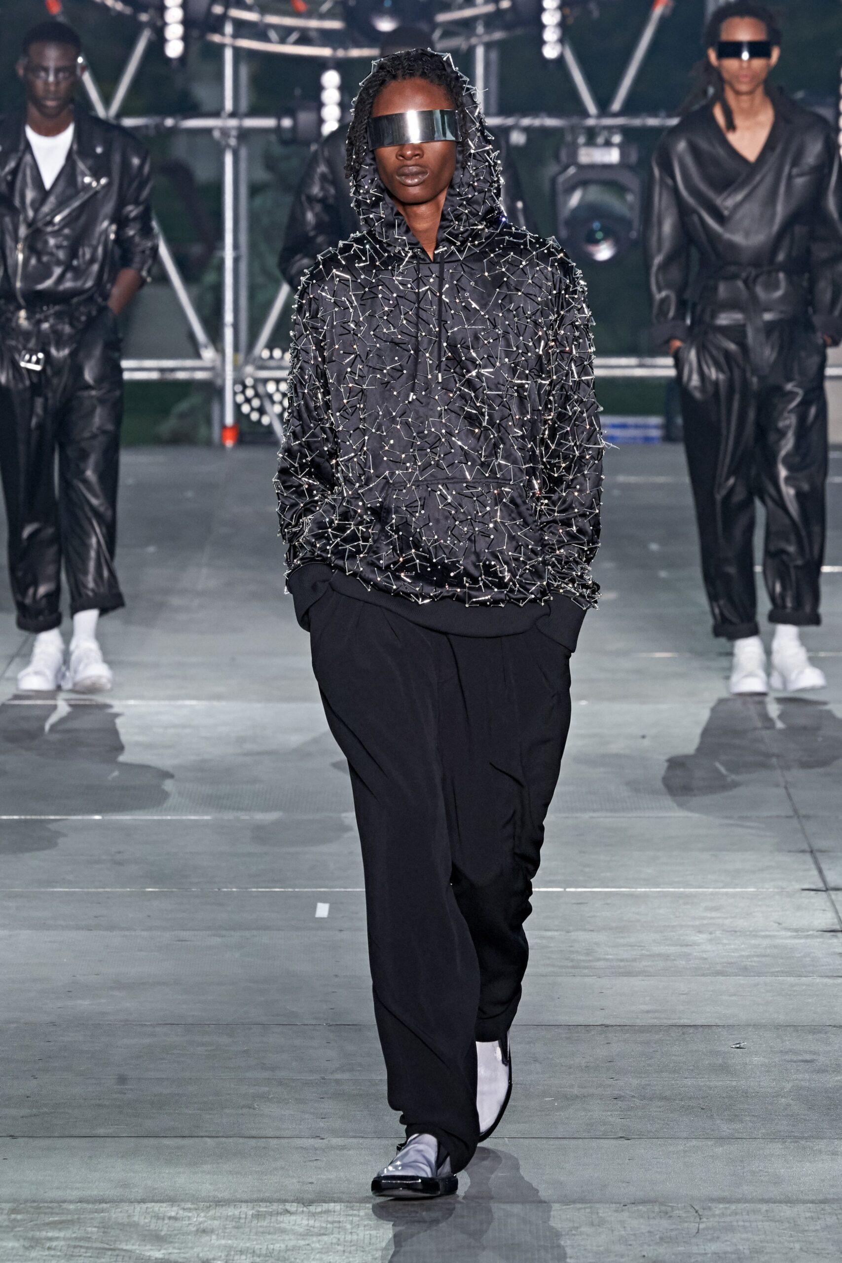 black relaxed hoodie and pants