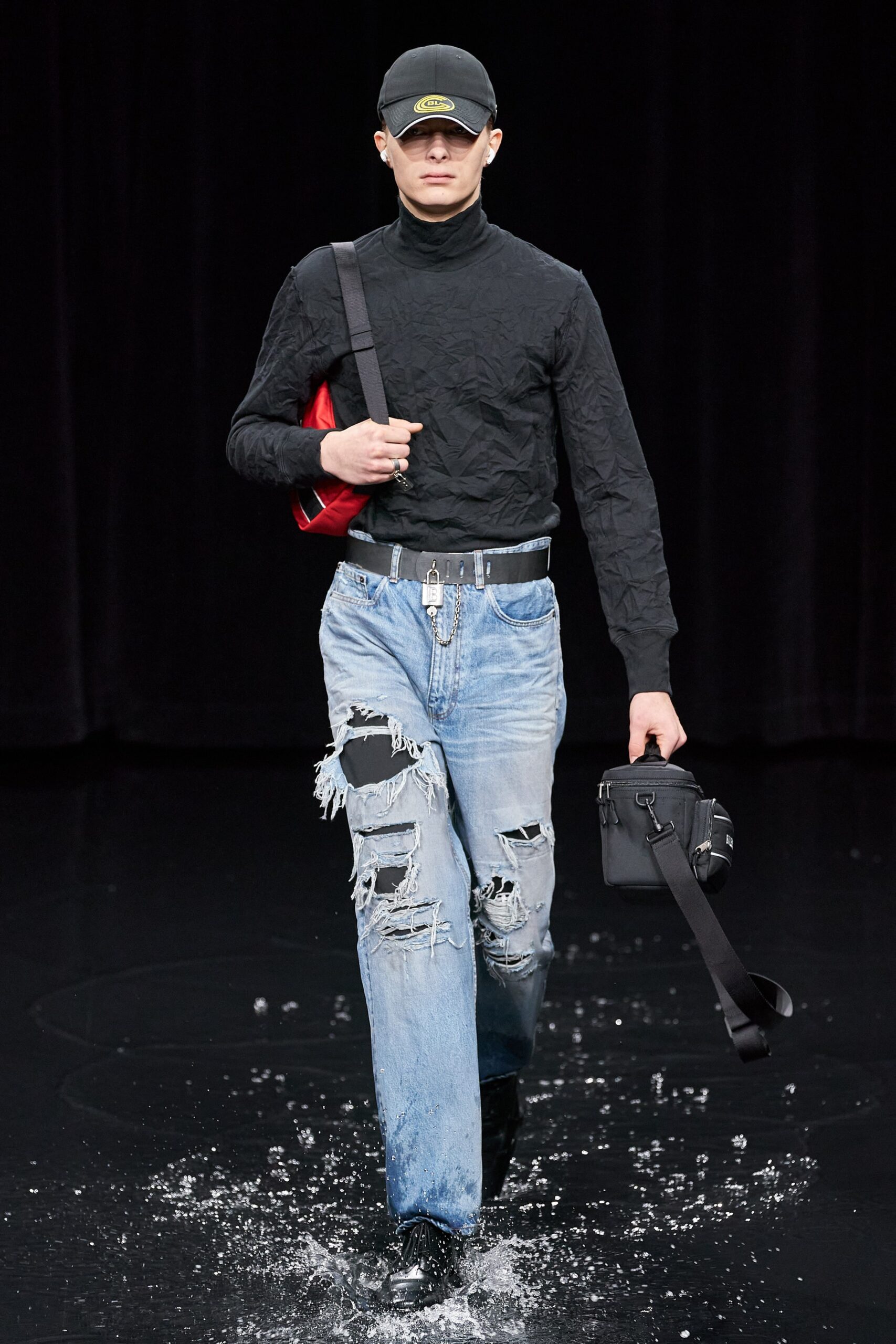 blue denim relaxed distressed pants