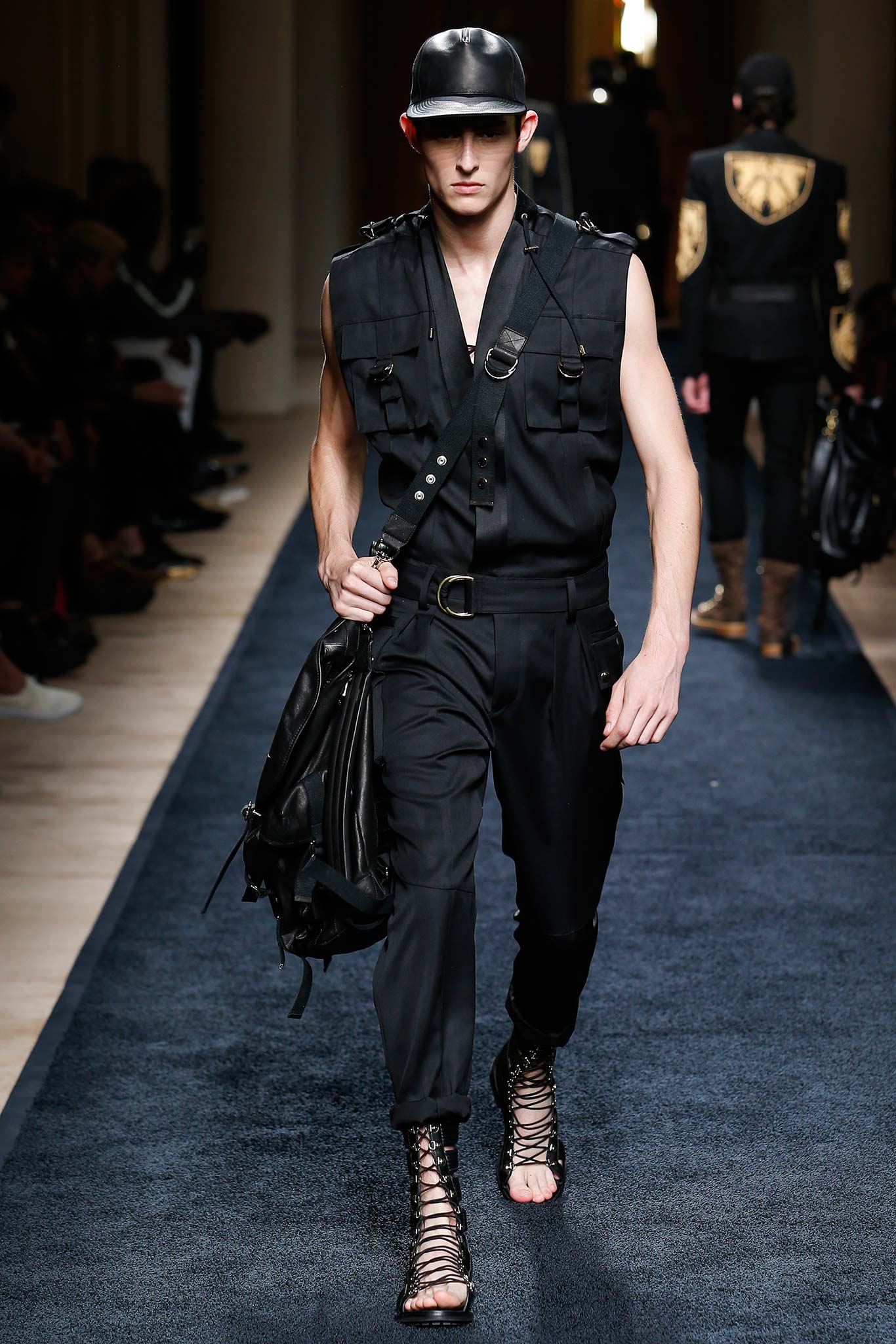 black cotton sleeveless collared fitted zippered shirt