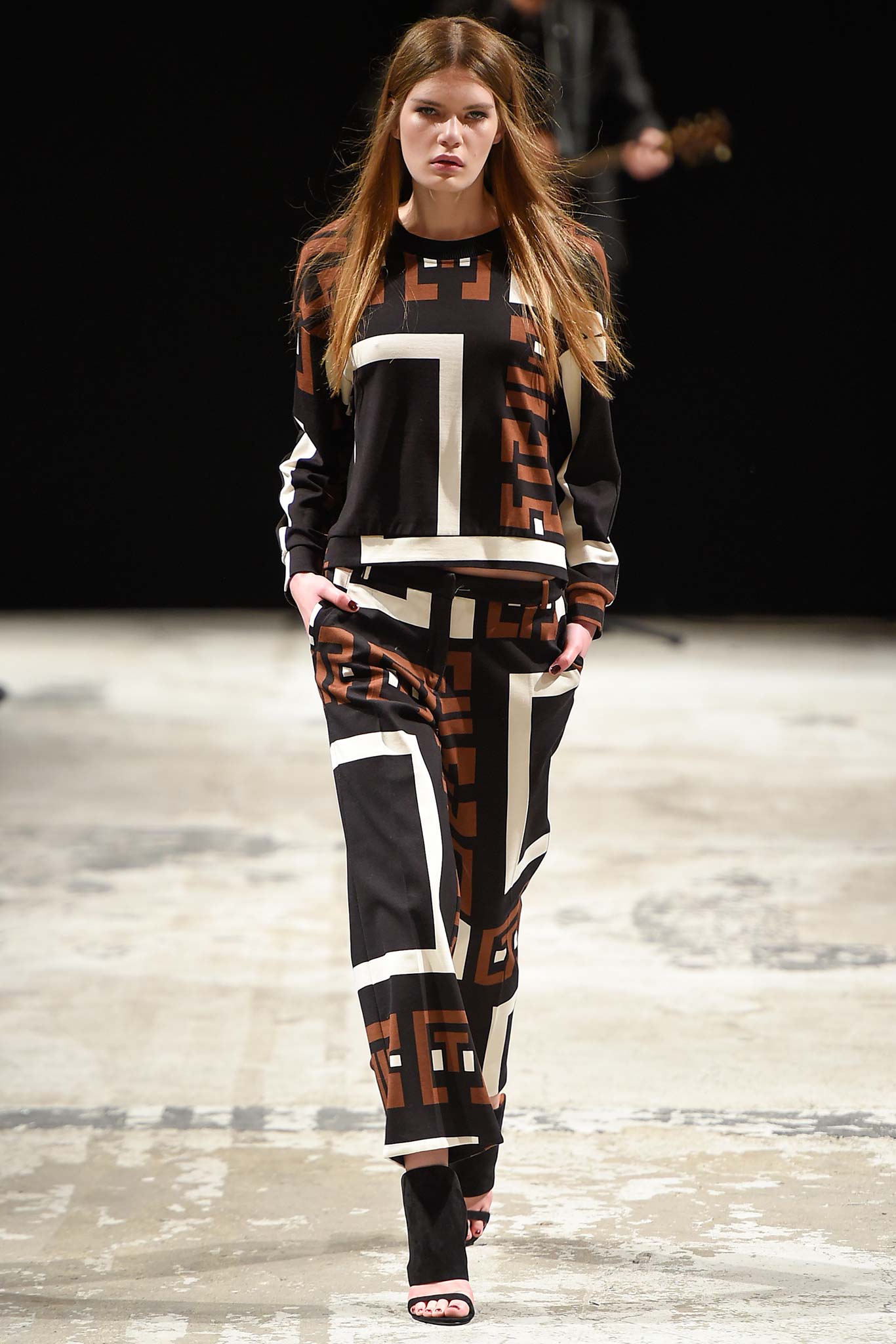 printed black and white top and pants