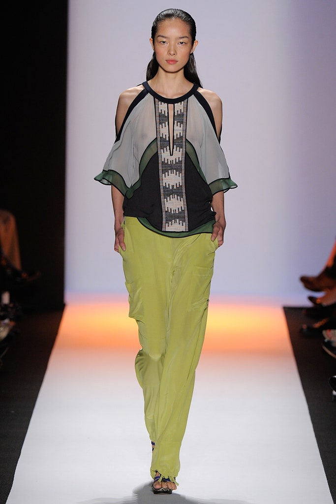green relaxed cargo pants