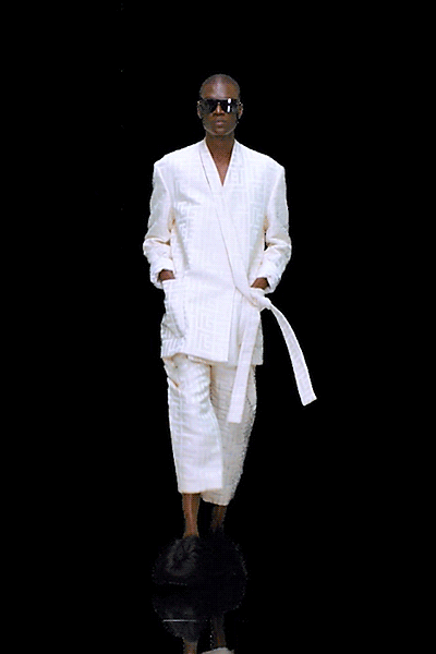 white cotton long-sleeve collared relaxed belted pockets jacket