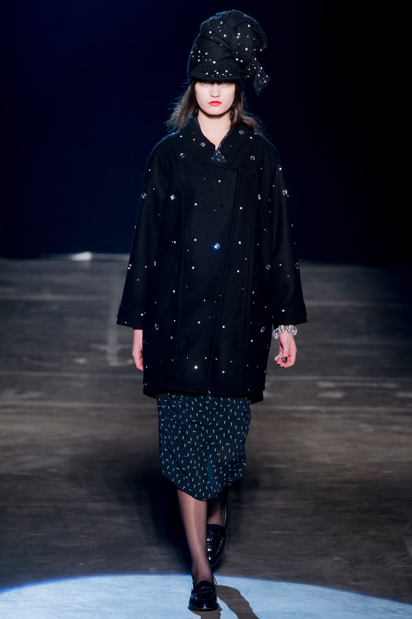 black wool long-sleeve collared relaxed buttoned embellished coat