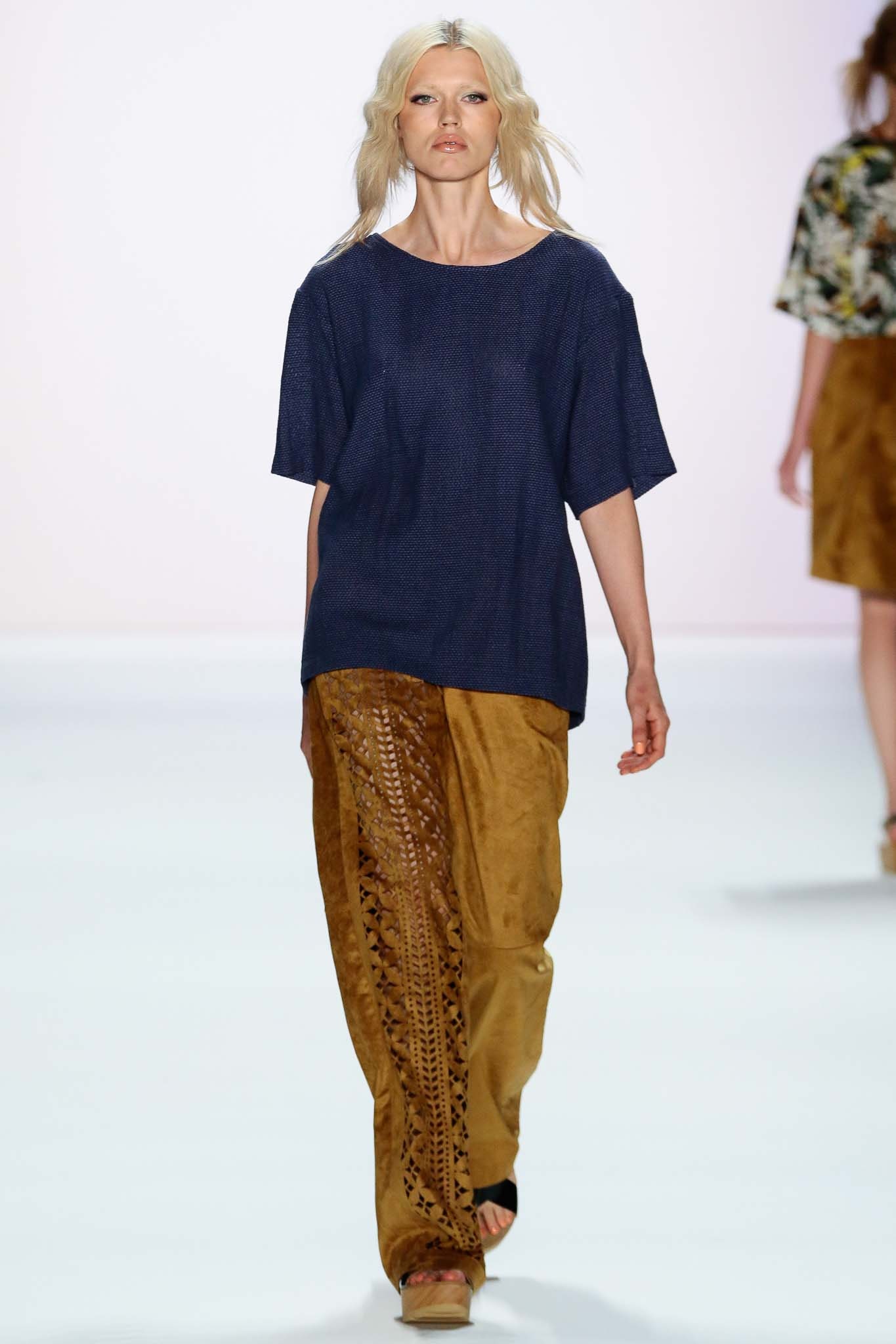 blue cotton relaxed top with brown embroidered pants