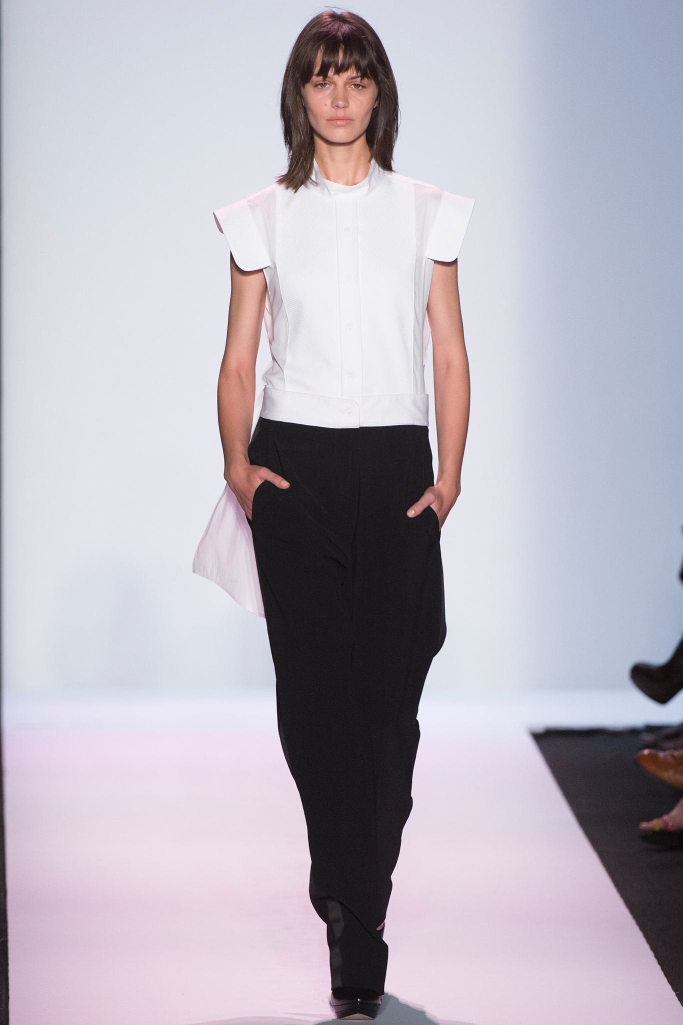 white cotton sleeveless collared fitted buttoned top
