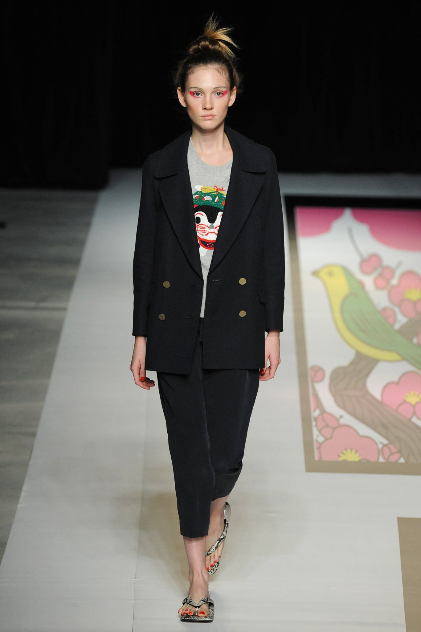 black double-breasted tailored blazer