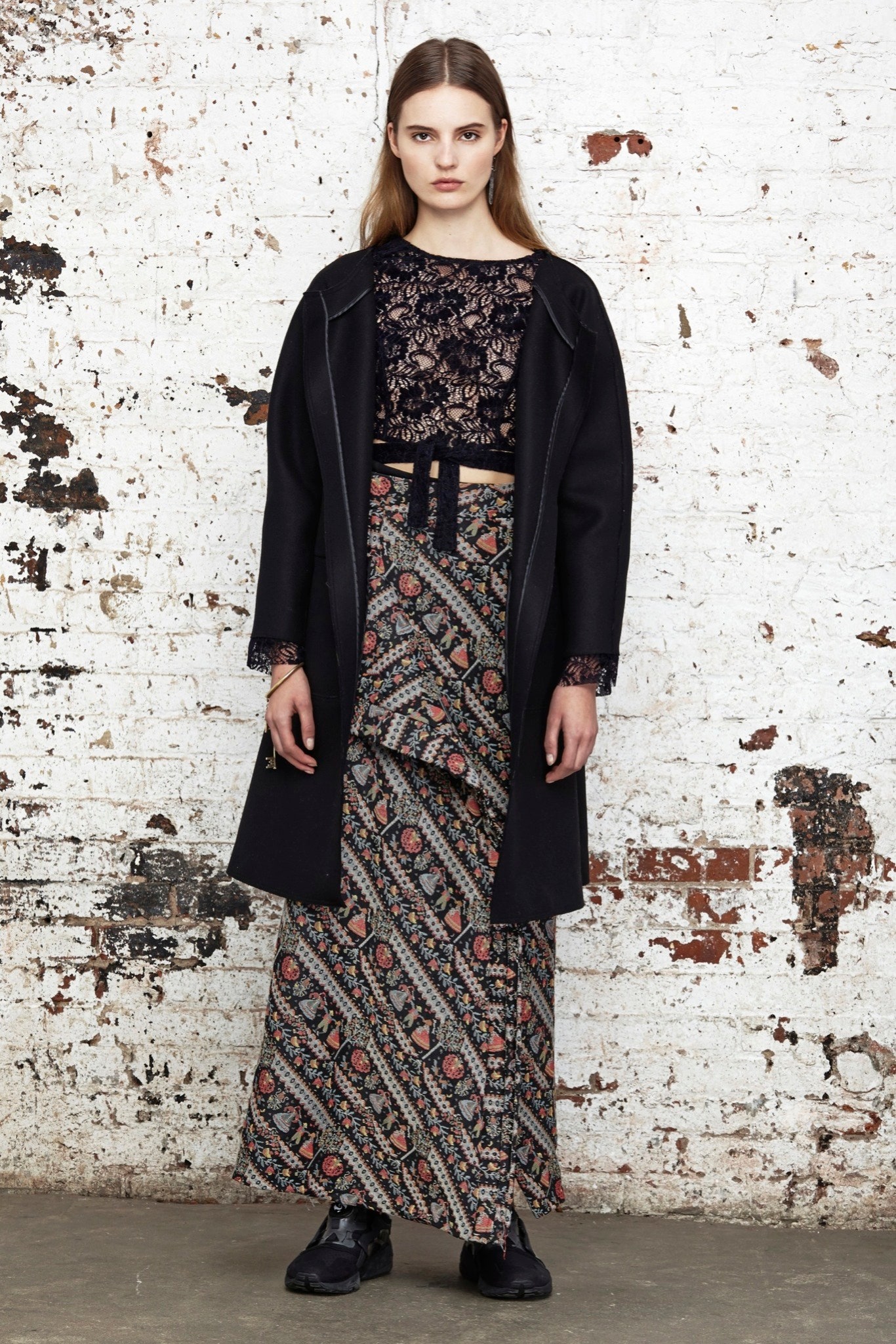 black lace sleeveless high-neck fitted embroidered top