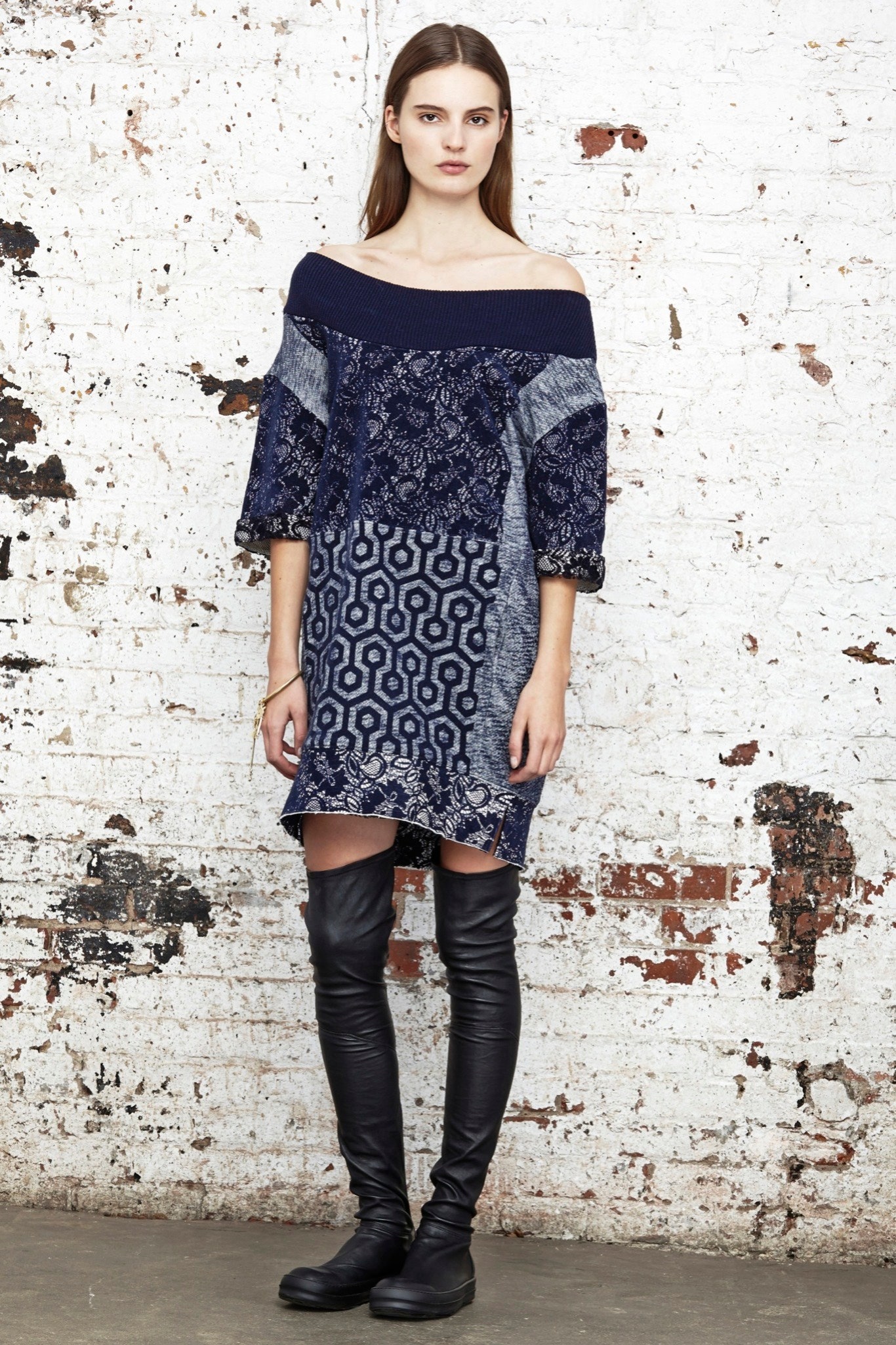 blue cotton off-shoulder short-sleeve fitted printed tiered dress