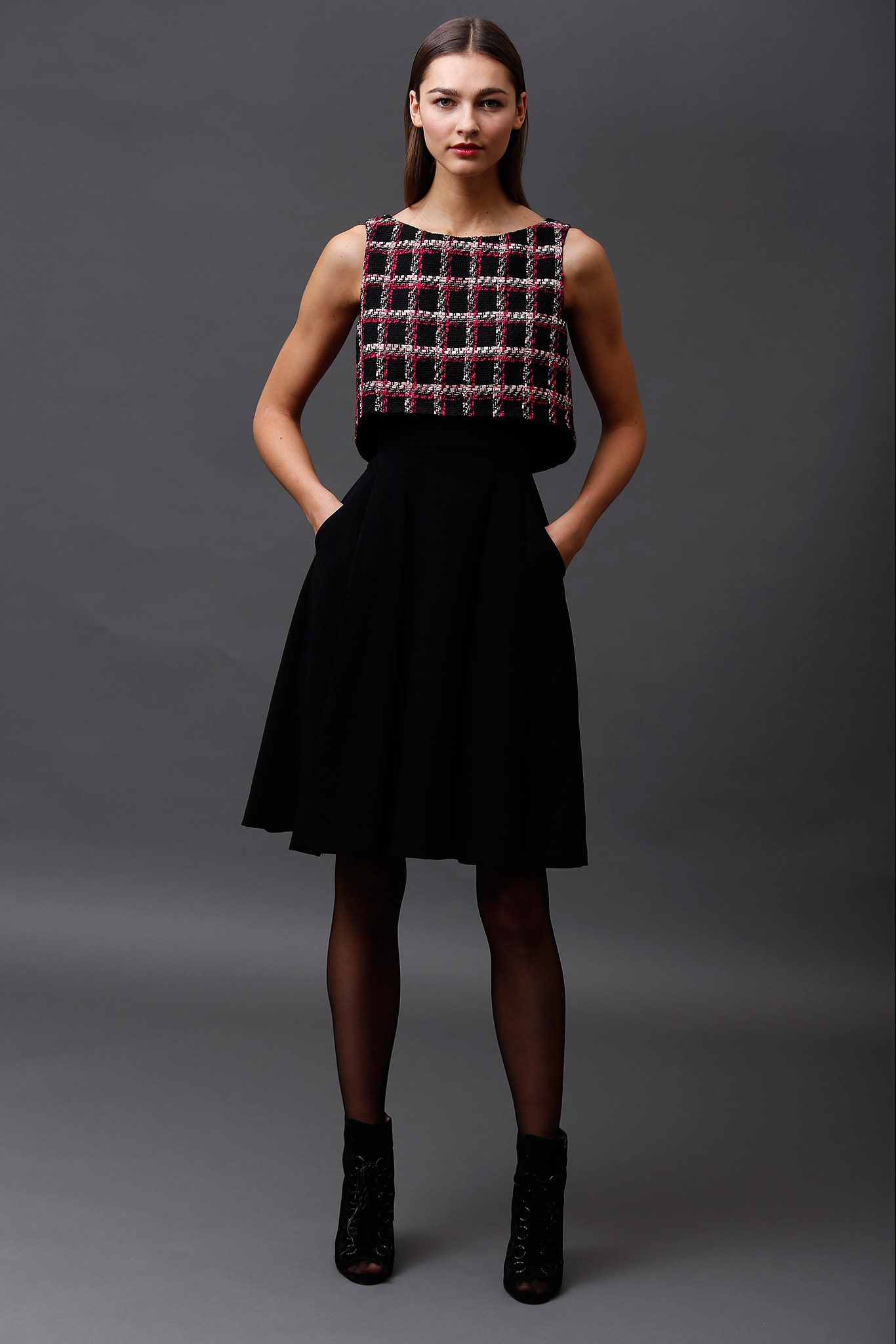 multi cotton sleeveless fitted checked top