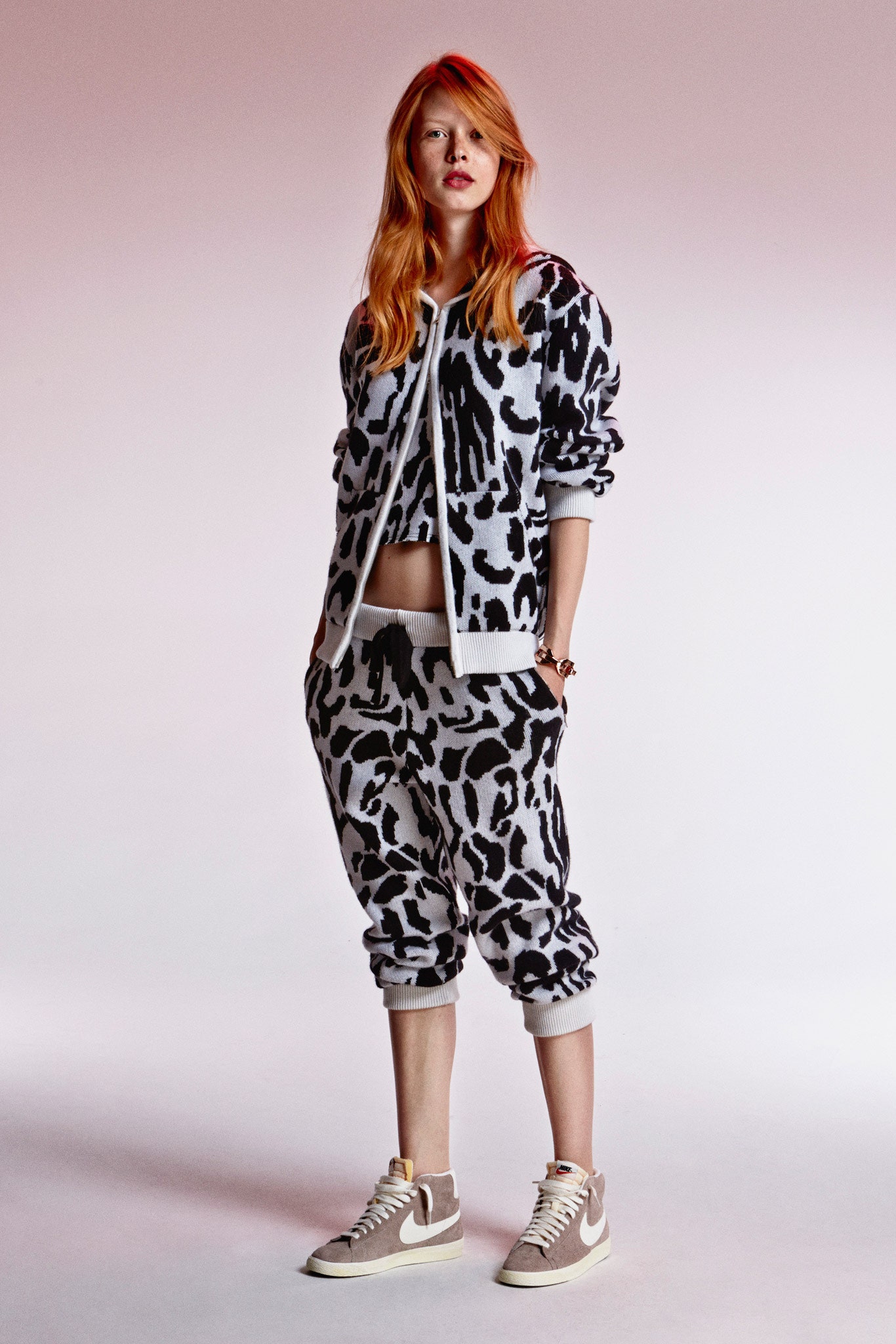 gray cotton long-sleeve collared relaxed printed jacket