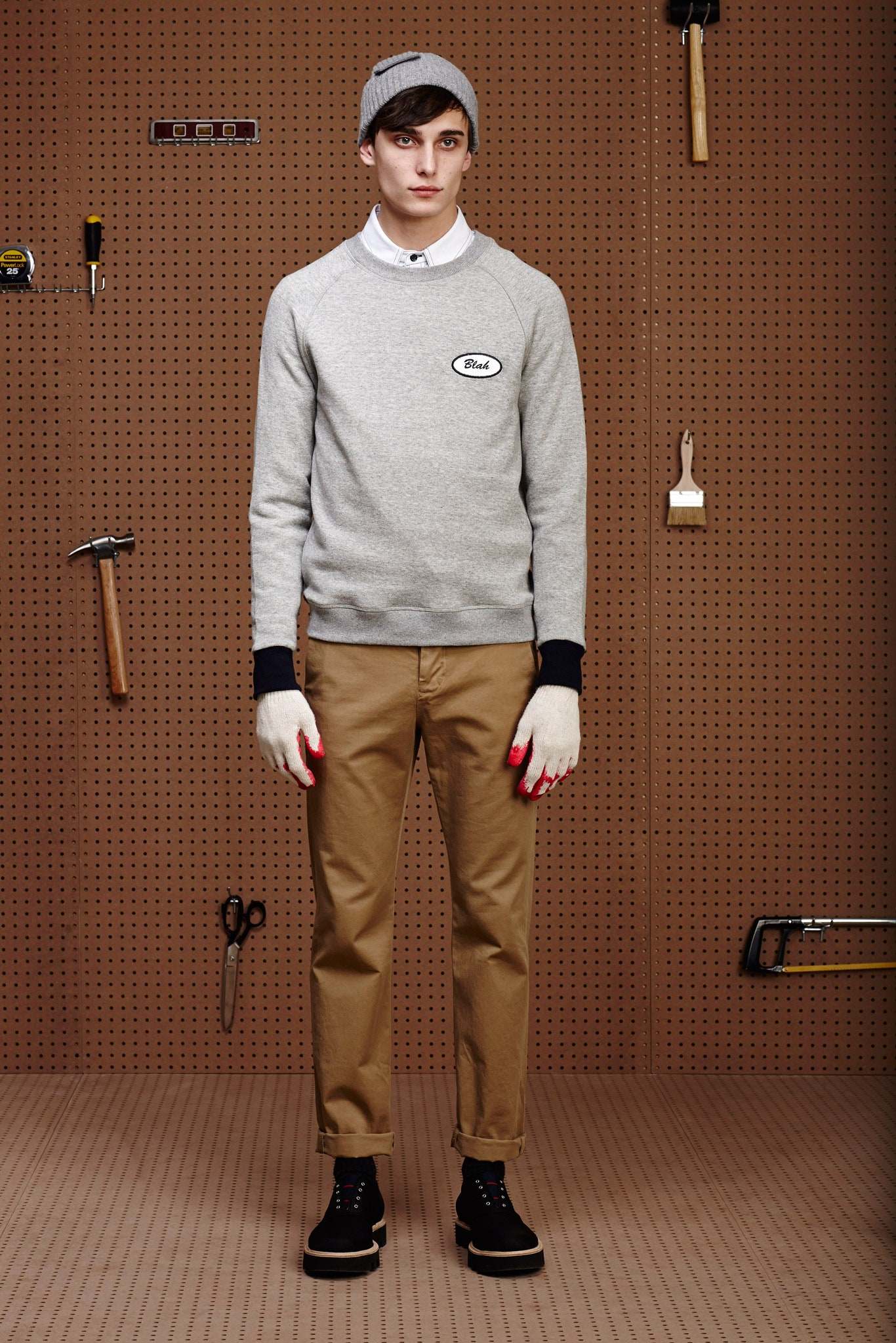 gray sweater beige pants outfit