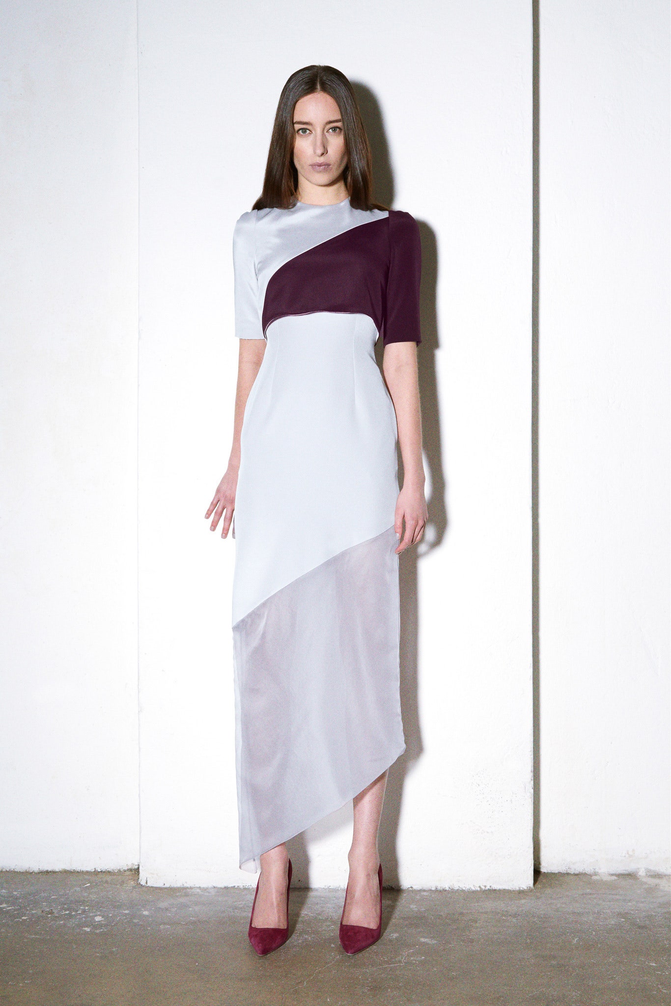 color-blocked midi dress with red shoes