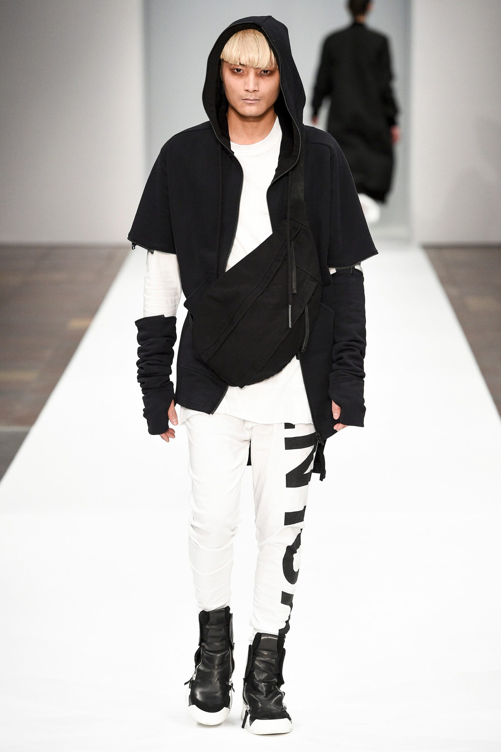 white cotton slim zippered pants