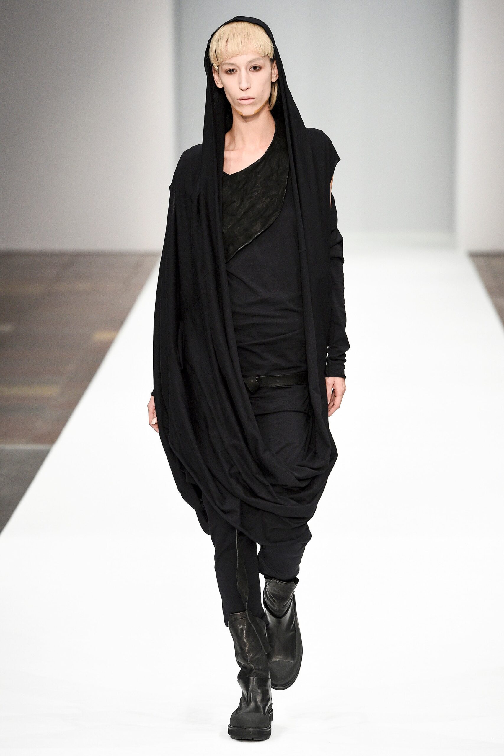 black relaxed top and pants